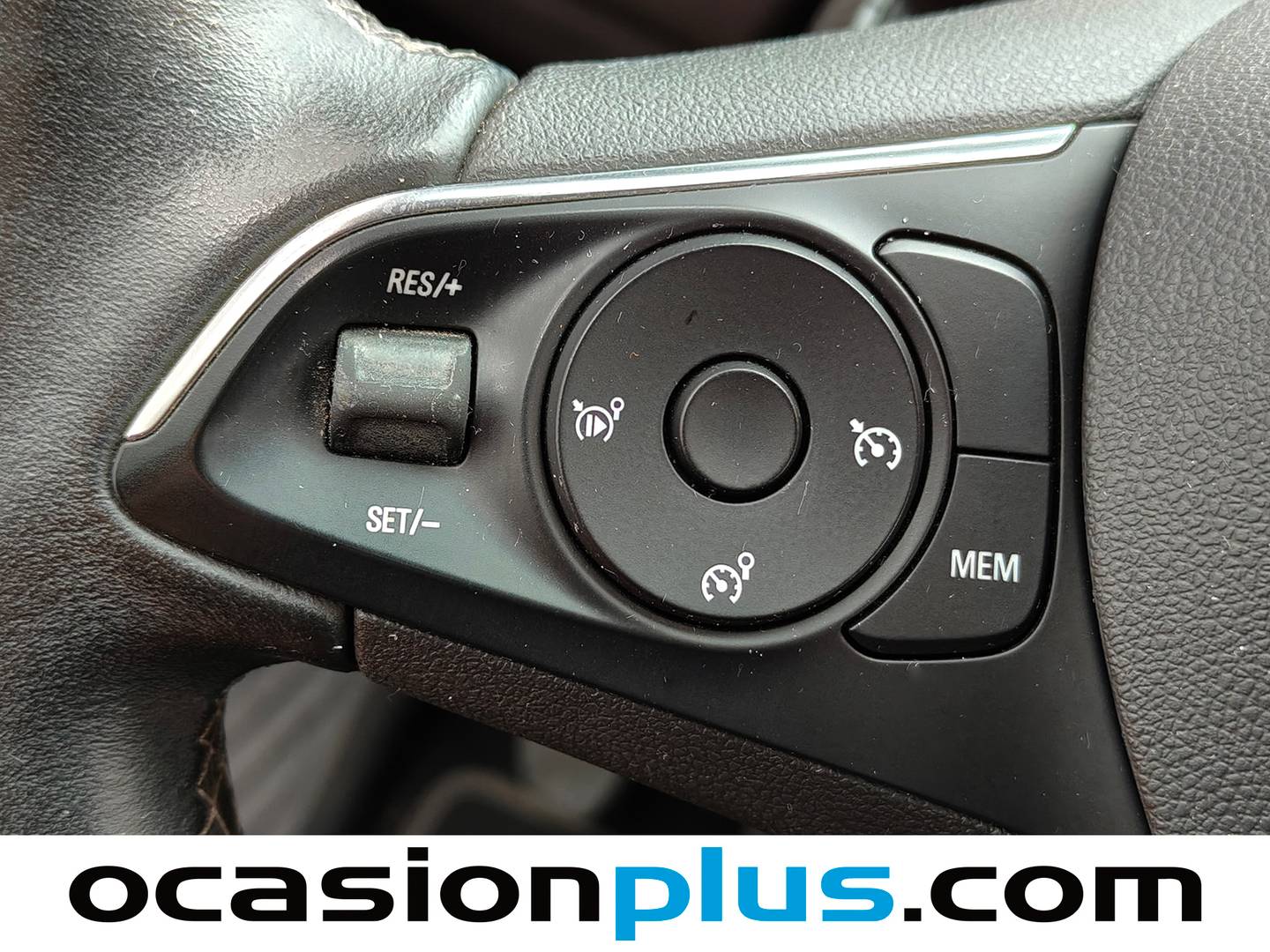 Opel Crossland X Opel Crossland X 1.2 Design Line 120 Aniversario (110 CV) seminuevo
