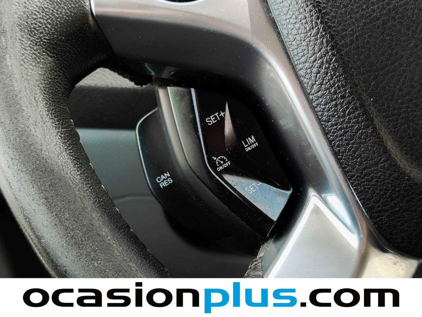 Equipamiento del Ford Transit Ford Transit Furgon 310 L2H2 Trend (105 CV)