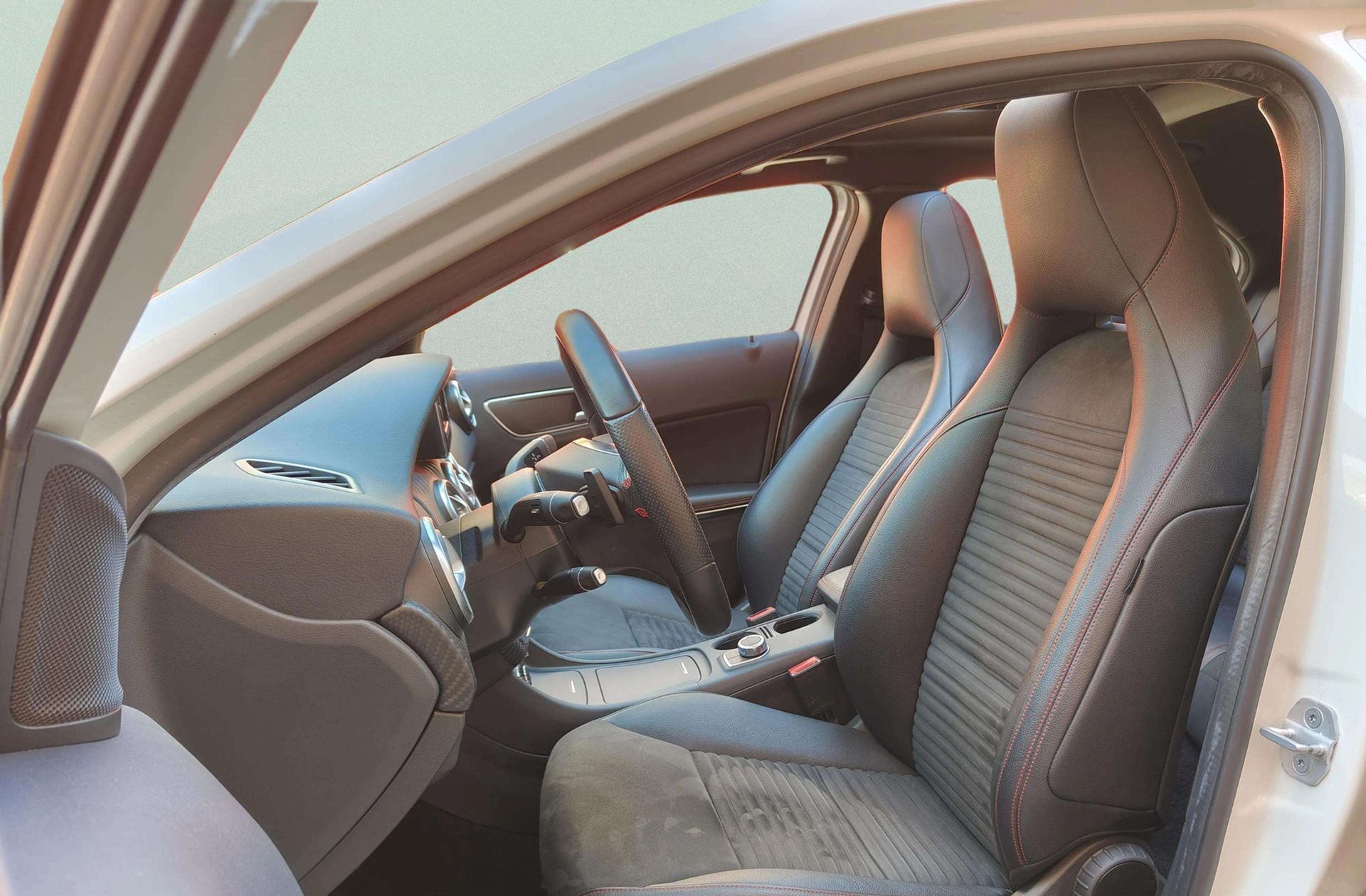 Mercedes-Benz Clase A 200 CDI AMG Line - foto 12