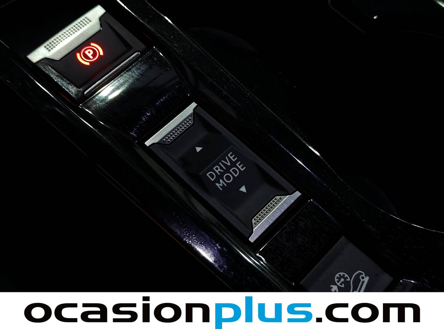 Foto Peugeot 2008 Peugeot 2008 Allure Hybrid eDCS6 (145 CV)