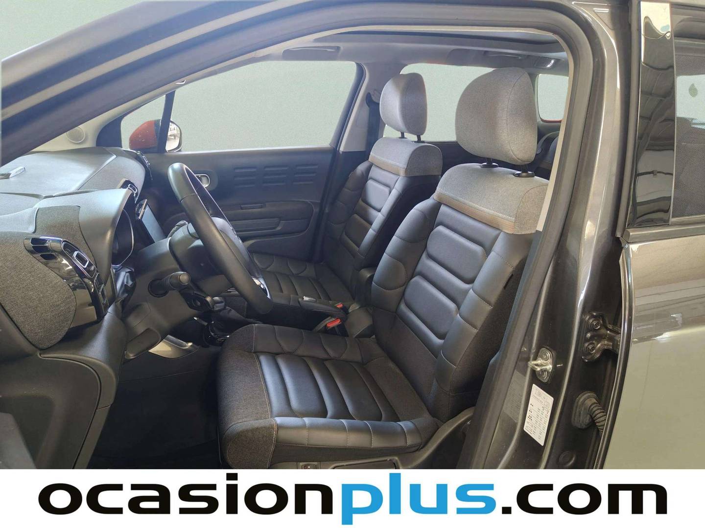 Foto asientos delanteros Citroën C3 Aircross Citroën C3 Aircross PureTech 130 S&S Shine EAT6 (131 CV)