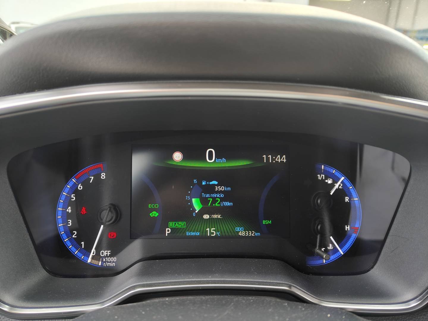 Foto Toyota Corolla Toyota Corolla 180H Advance E-CVT (180 CV)