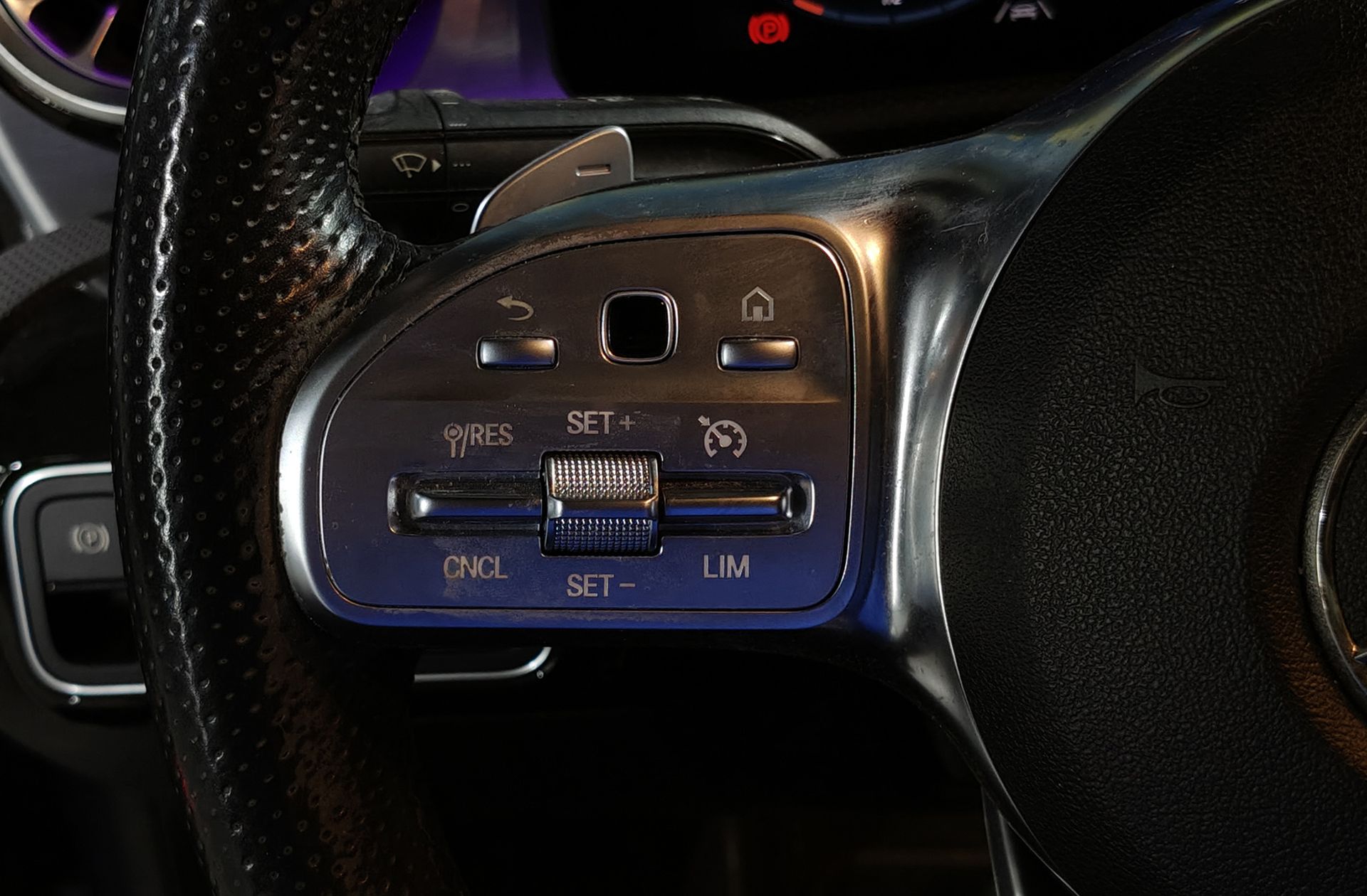 Mercedes-Benz CLA 220 d - foto 34