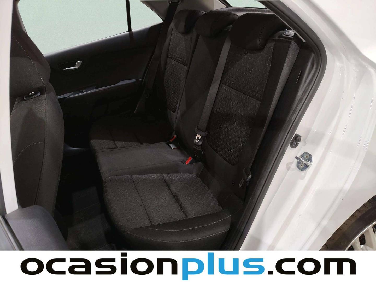 Foto asientos traseros KIA Rio KIA Rio 1.2 DPi Concept (84 CV)