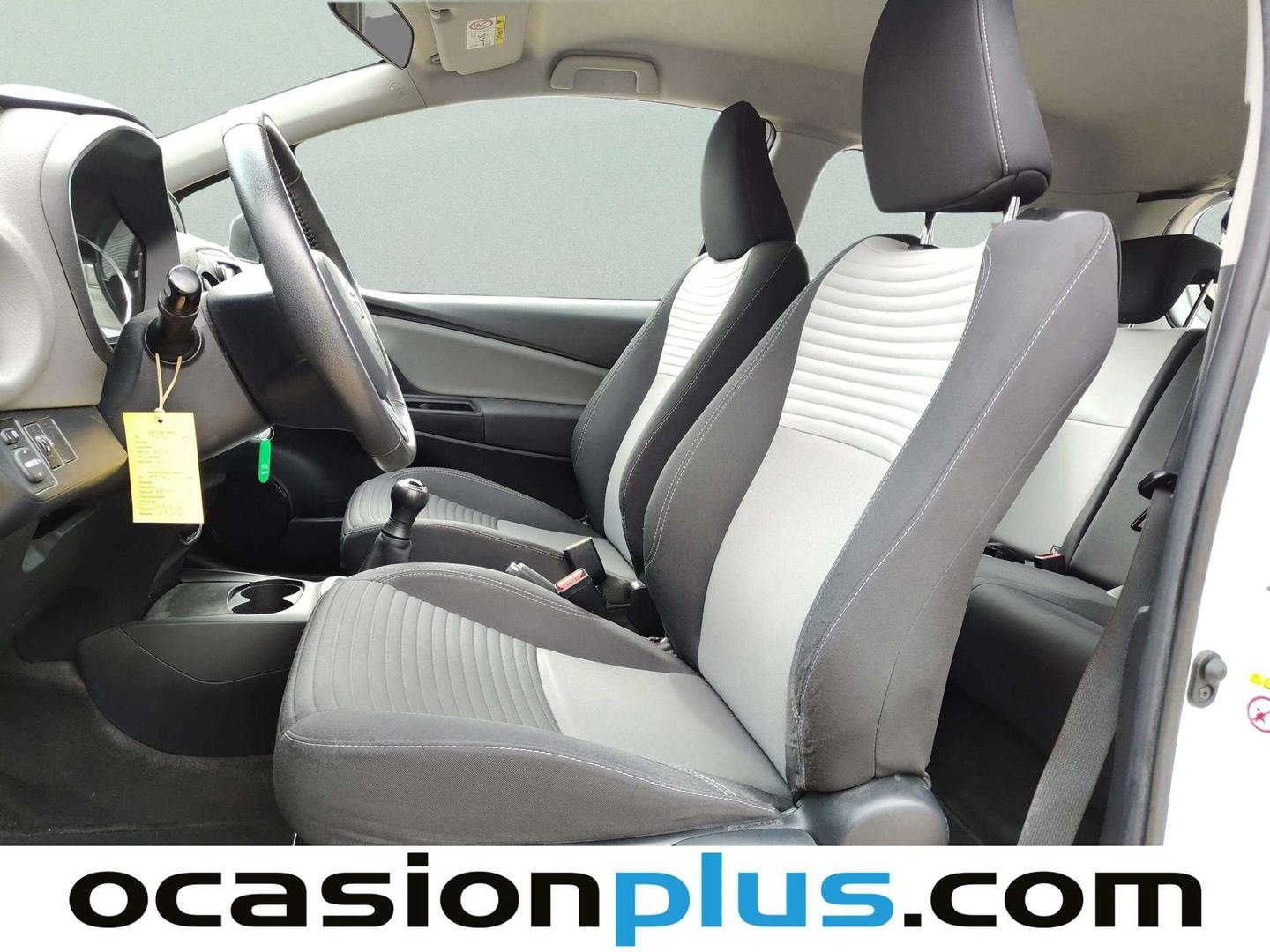 Foto asientos delanteros Toyota Yaris Toyota Yaris 70 Active (69 CV)