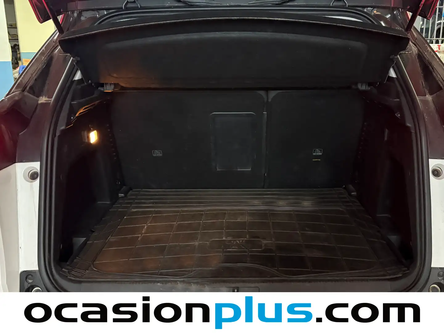 Foto Peugeot 3008 Peugeot 3008 THP 165 Allure EAT6 (165 CV)