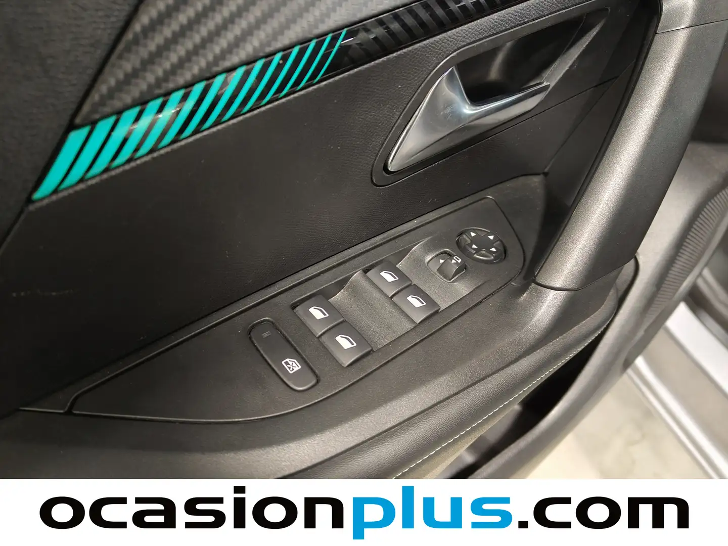 Foto Peugeot 2008 Peugeot 2008 PureTech 100 S&S Allure (100 CV)