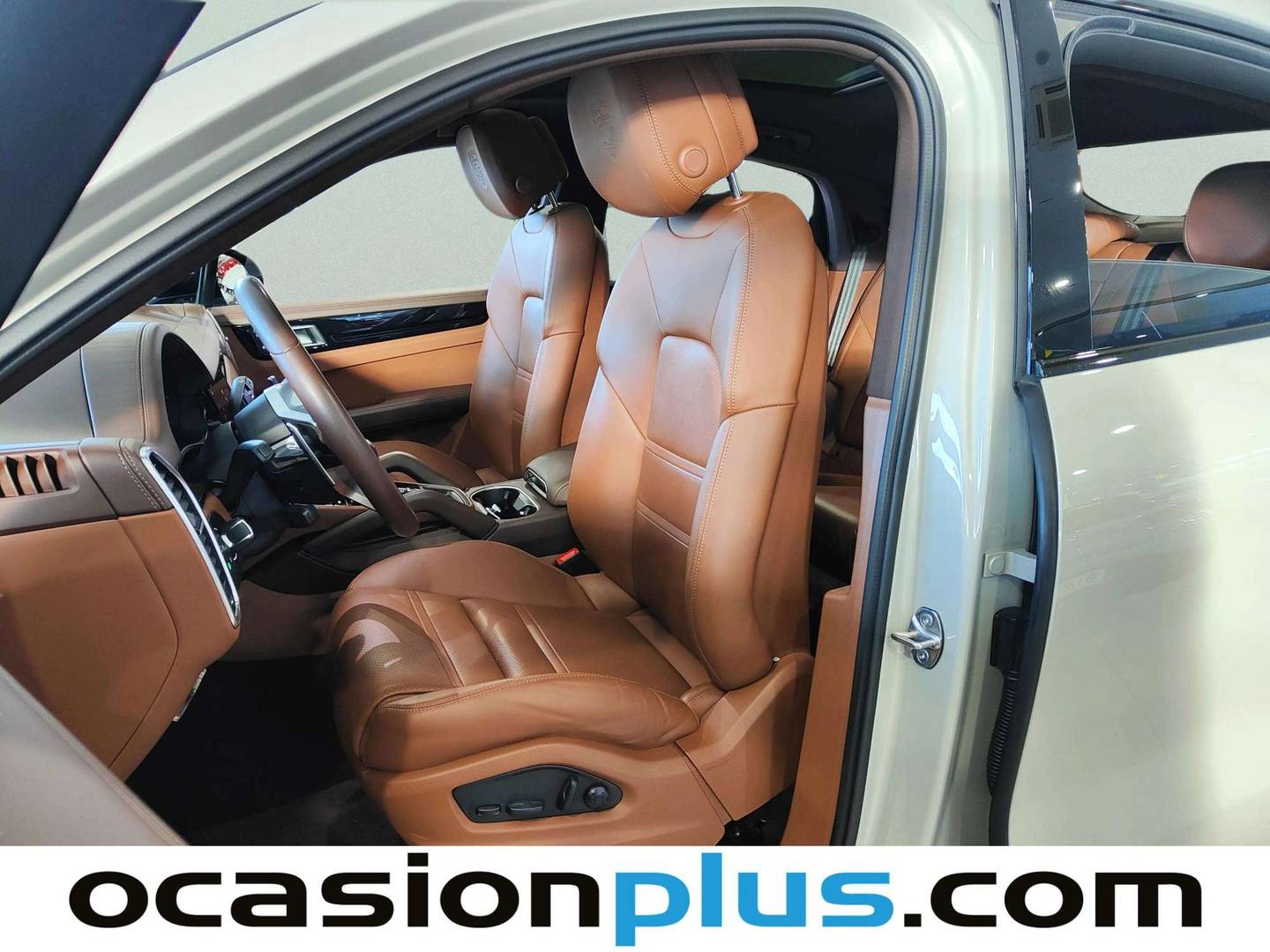 Foto Porsche Cayenne Coupé Porsche Cayenne Coupé E-Hybrid (462 CV)