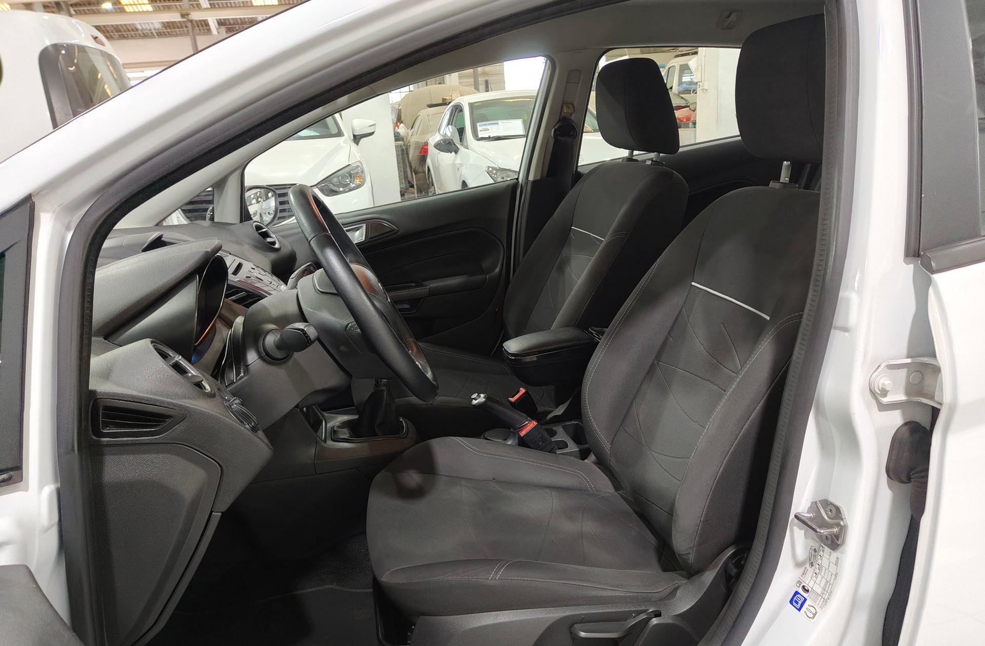 Ford Fiesta 1.0 EcoBoost Trend - foto 9