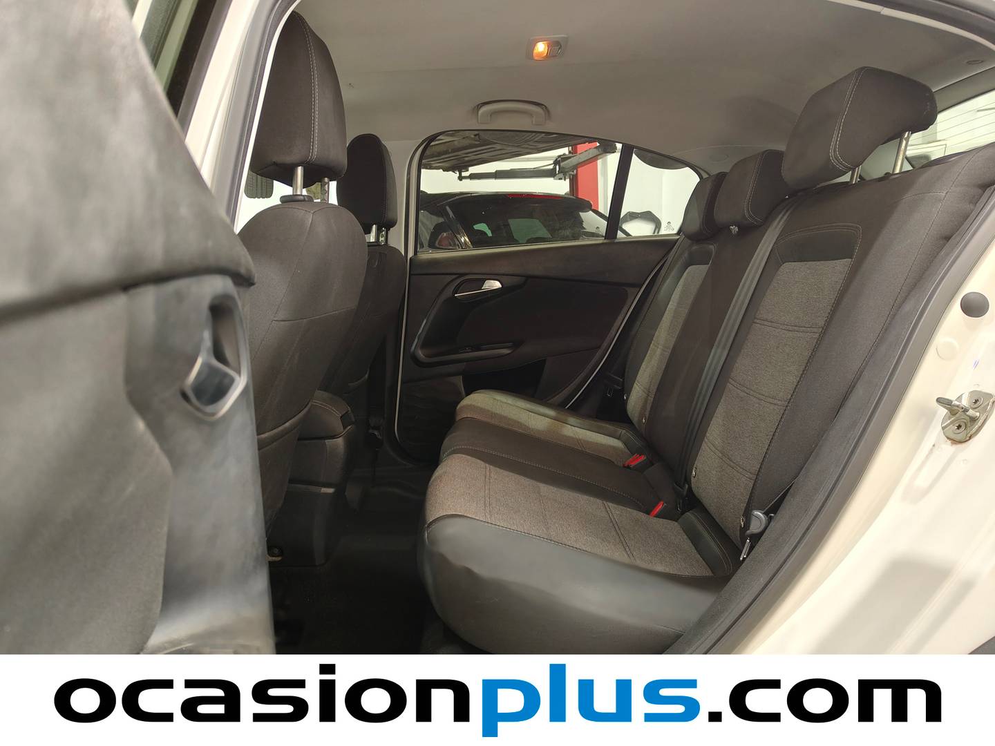 Foto asientos traseros Fiat Tipo Fiat Tipo 1.5 Hybrid Cross DCT (130 CV)