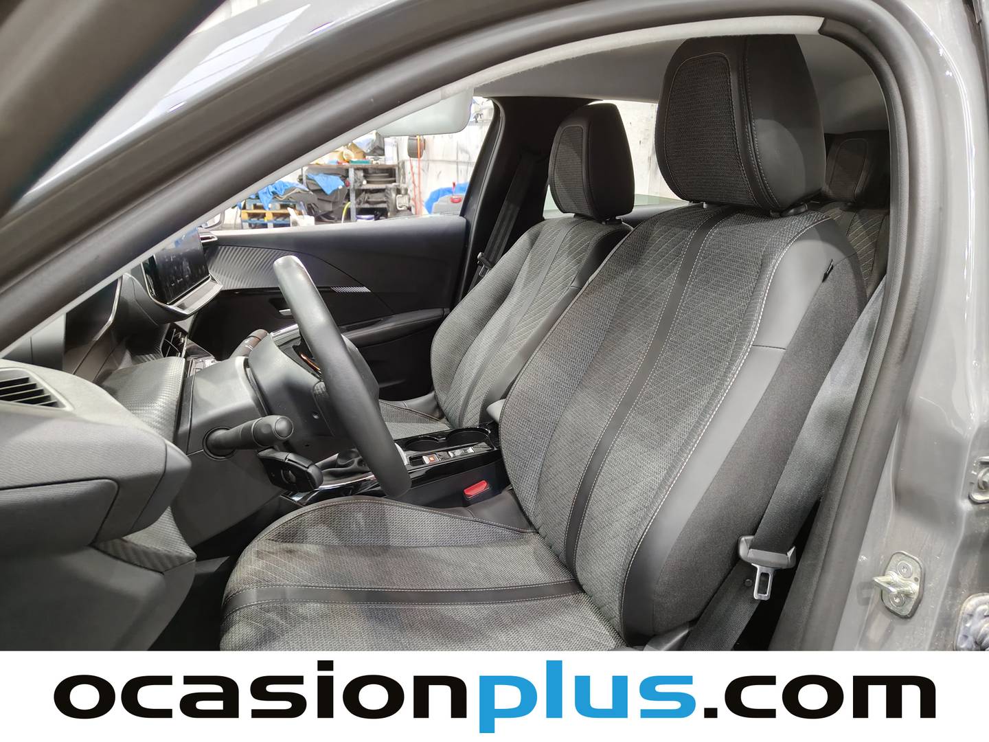 Foto asientos delanteros Peugeot 208 Peugeot 208 PureTech 100 Allure (100 CV)