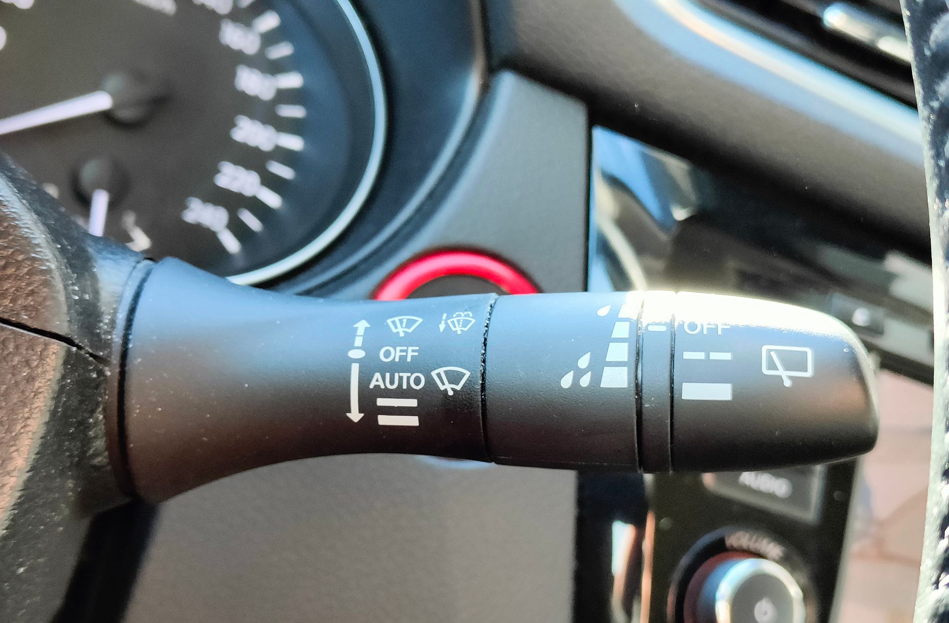 Nissan Qashqai DIG-T 160 N-Connecta 4x2 DCT - foto 28