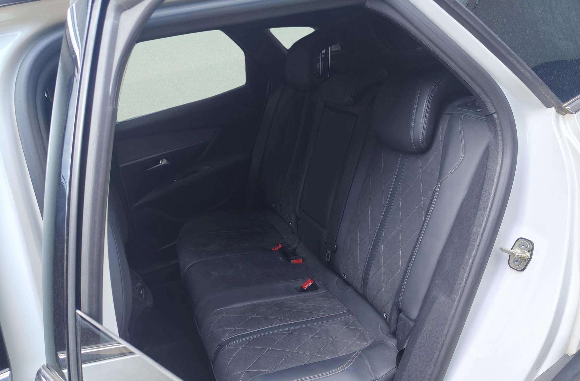 Peugeot 3008 2.0 BlueHDi GT - foto 15