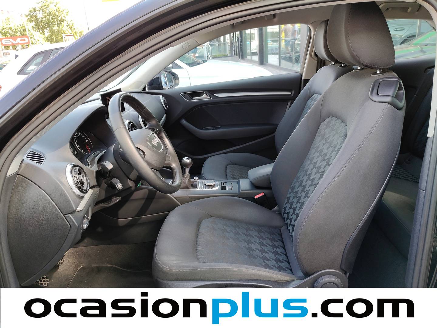 Foto asientos delanteros Audi A3 Audi A3 Attraction 1.6 TDI (105 CV)