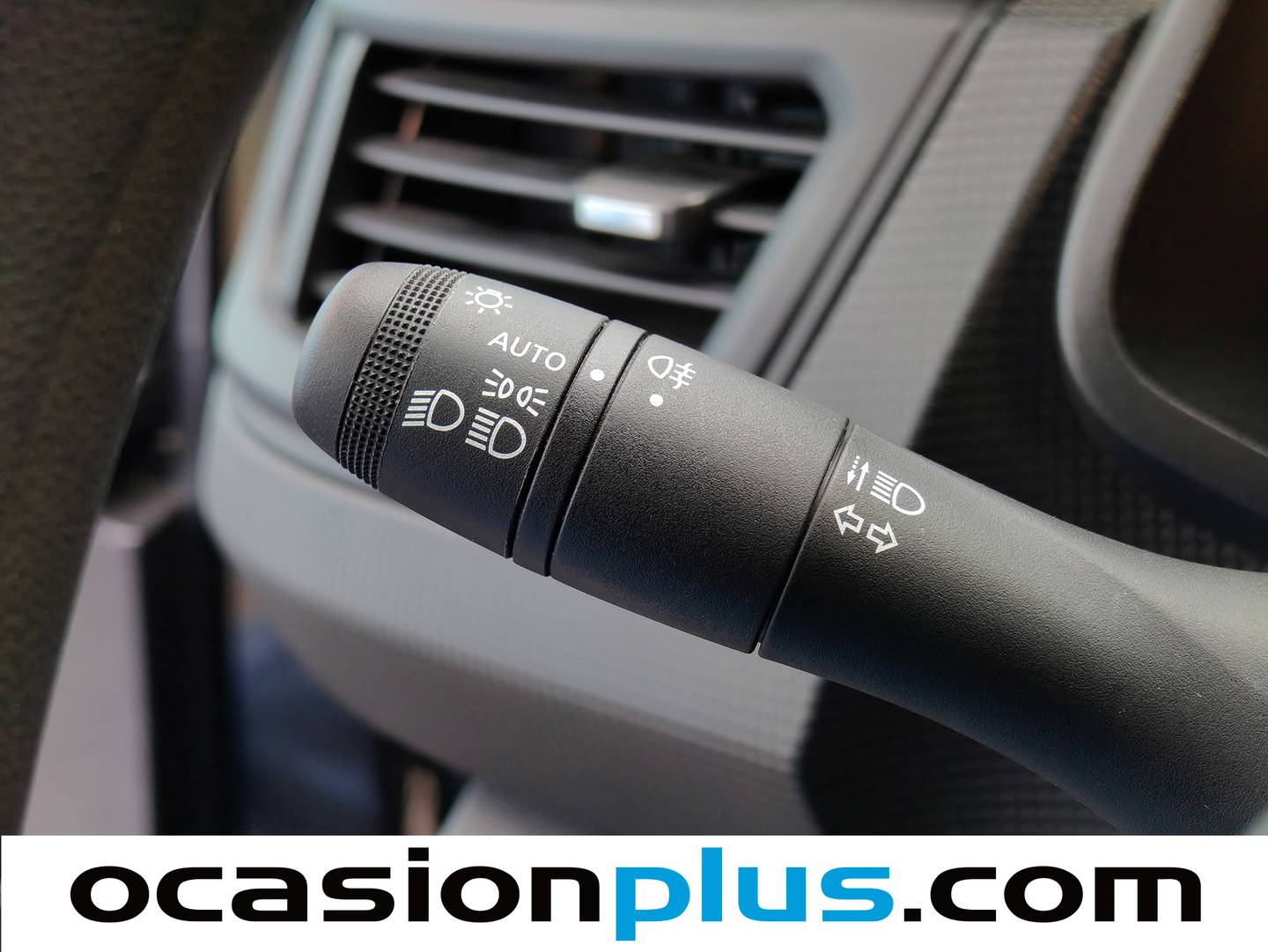 Extras y acabados del Nissan Primastar Nissan Primastar 2.0 dCi Acenta L1H1 1T (150 CV)9 Plazas