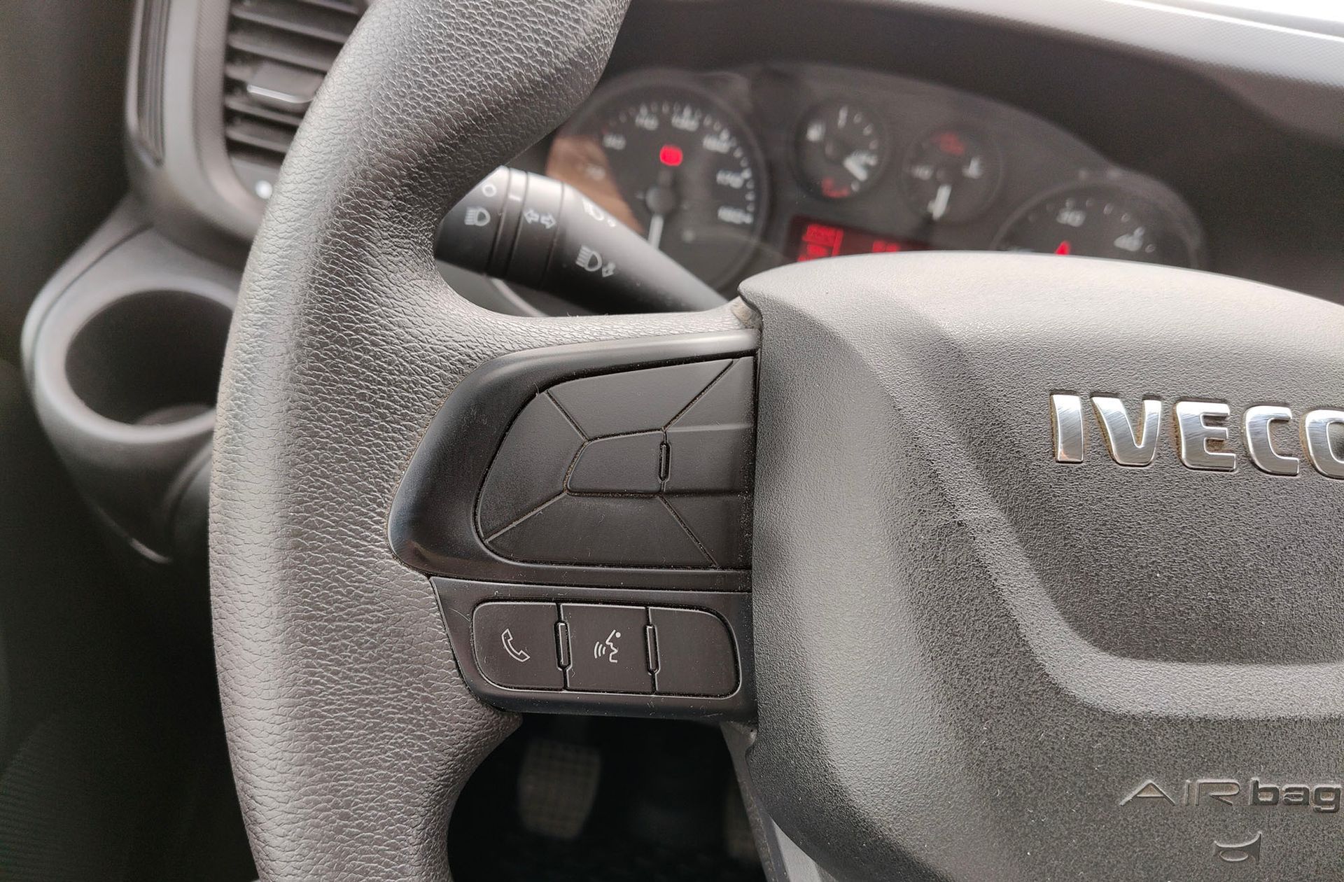 Iveco Daily 35S 16 V 3520L/H2 3 plazas - foto 19