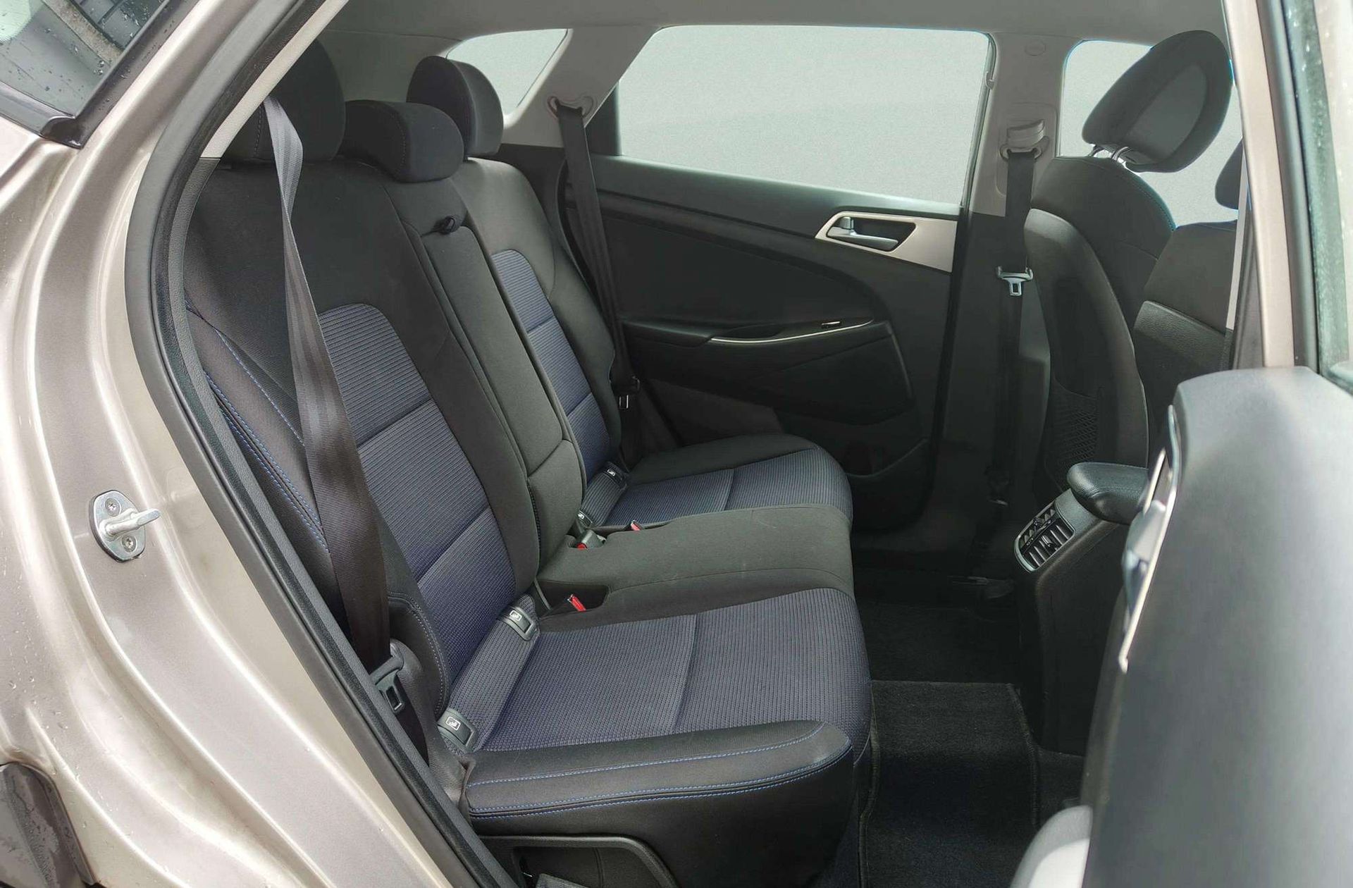Hyundai Tucson 1.6 T-GDi Link 4x2 - foto 17