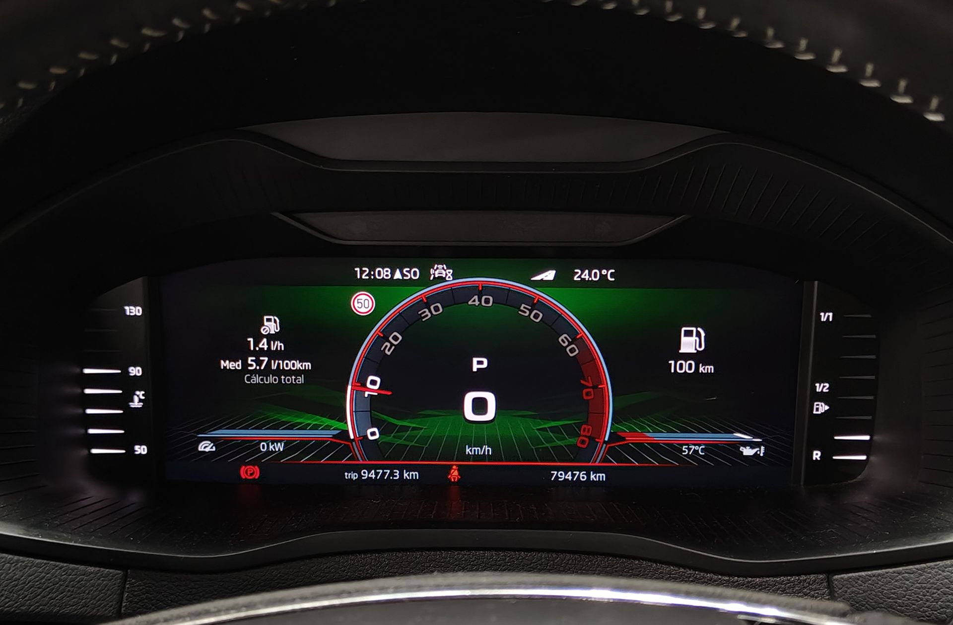 Škoda Karoq 1.5 TSI ACT Sportline DSG - foto 29