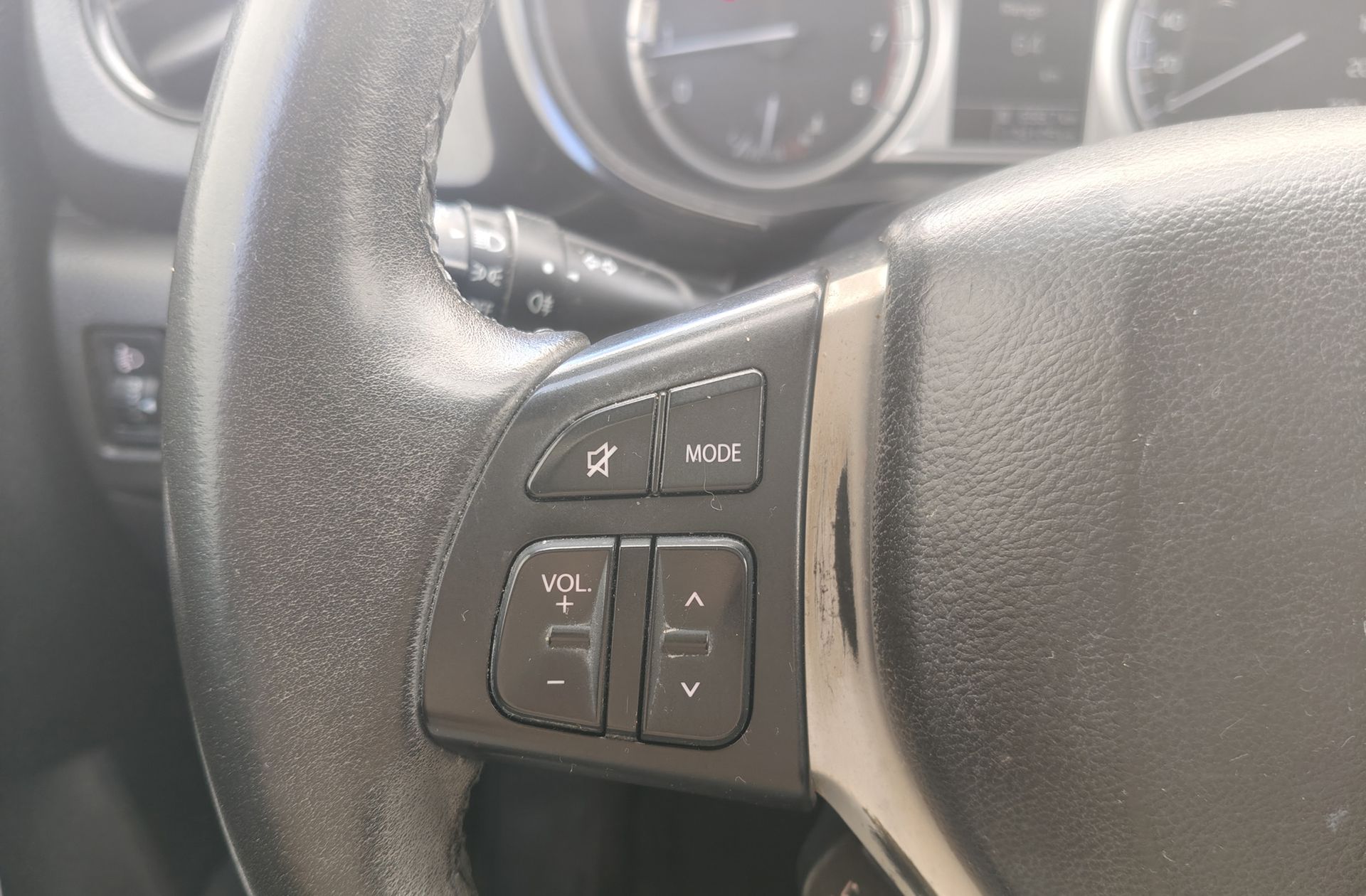 Suzuki Vitara 1.6 VVT GLE - foto 21