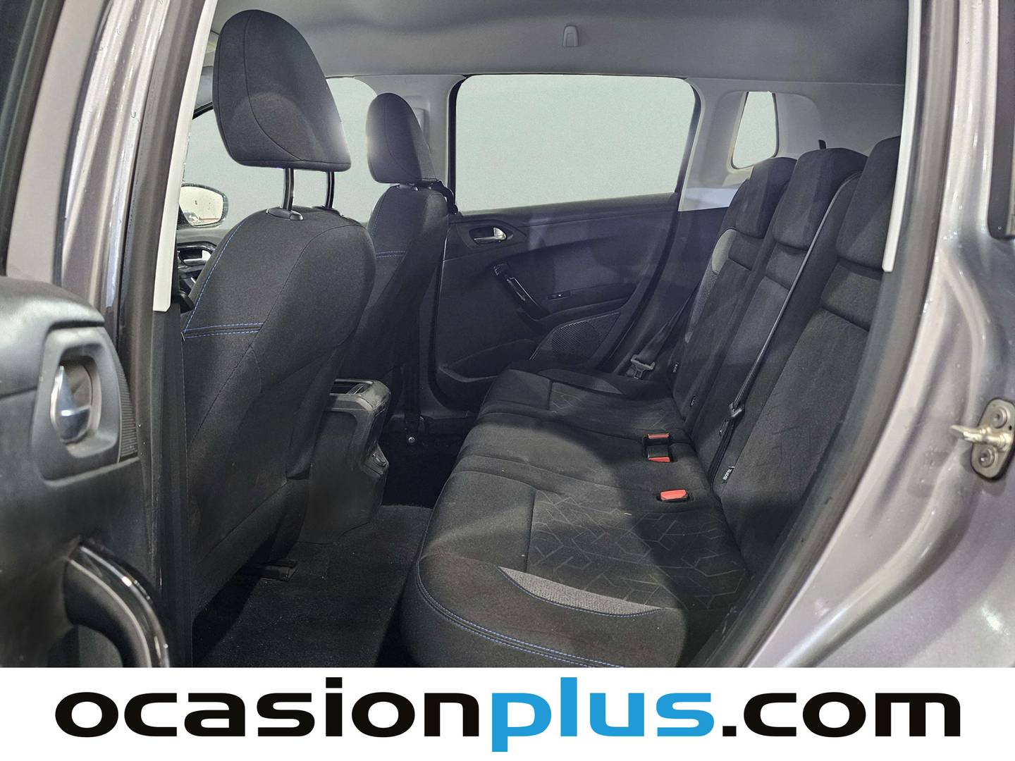 Foto asientos traseros Peugeot 2008 Peugeot 2008 PureTech Signature (82 CV)