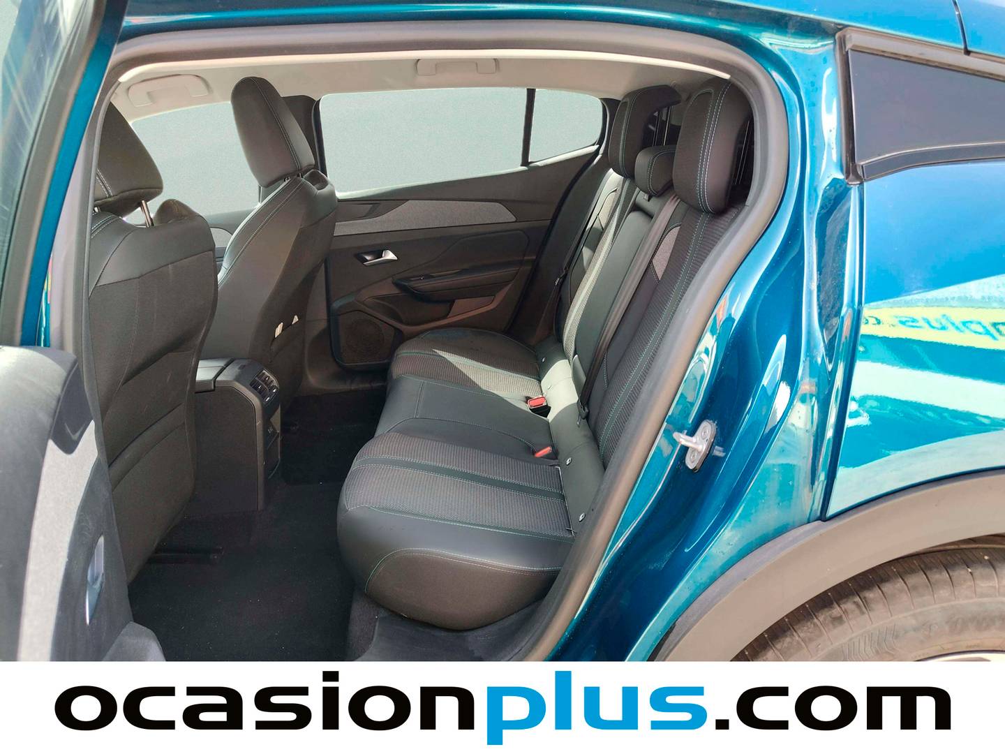 Foto asientos traseros Peugeot 408 Peugeot 408 Allure Hybrid eDCS6 (145 CV)