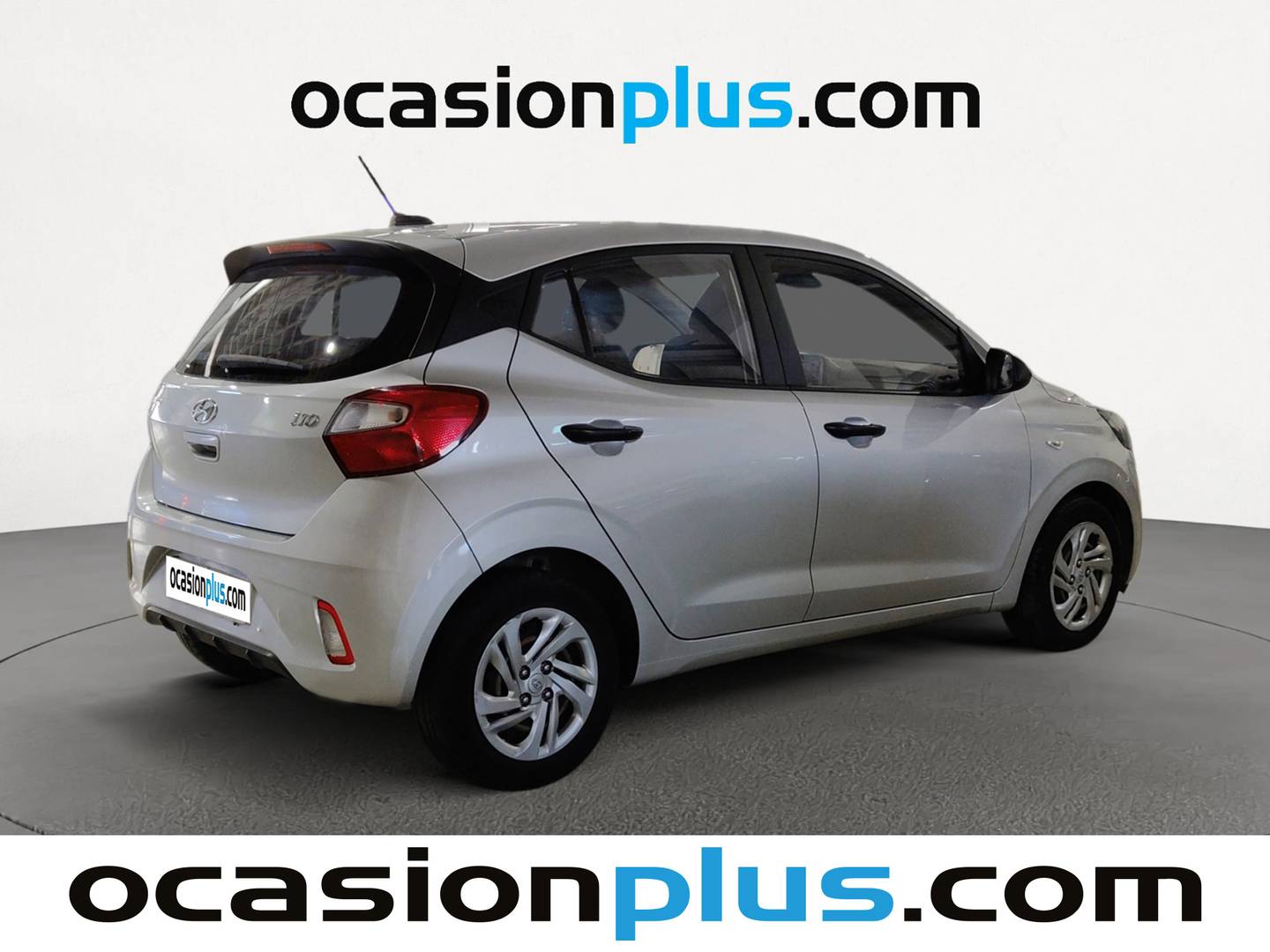 Foto trasera Hyundai i10 Hyundai i10 1.0 Essence (67 CV) derecha