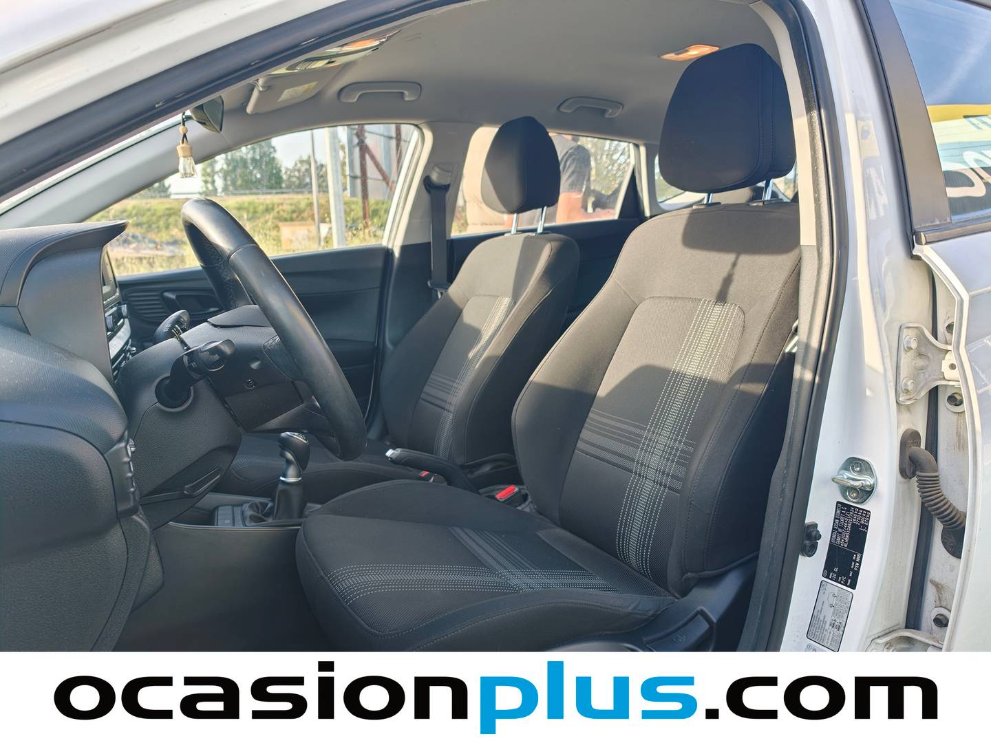 Foto asientos delanteros Hyundai i20 Hyundai i20 1.0 TGDI 48V Essence (100 CV)