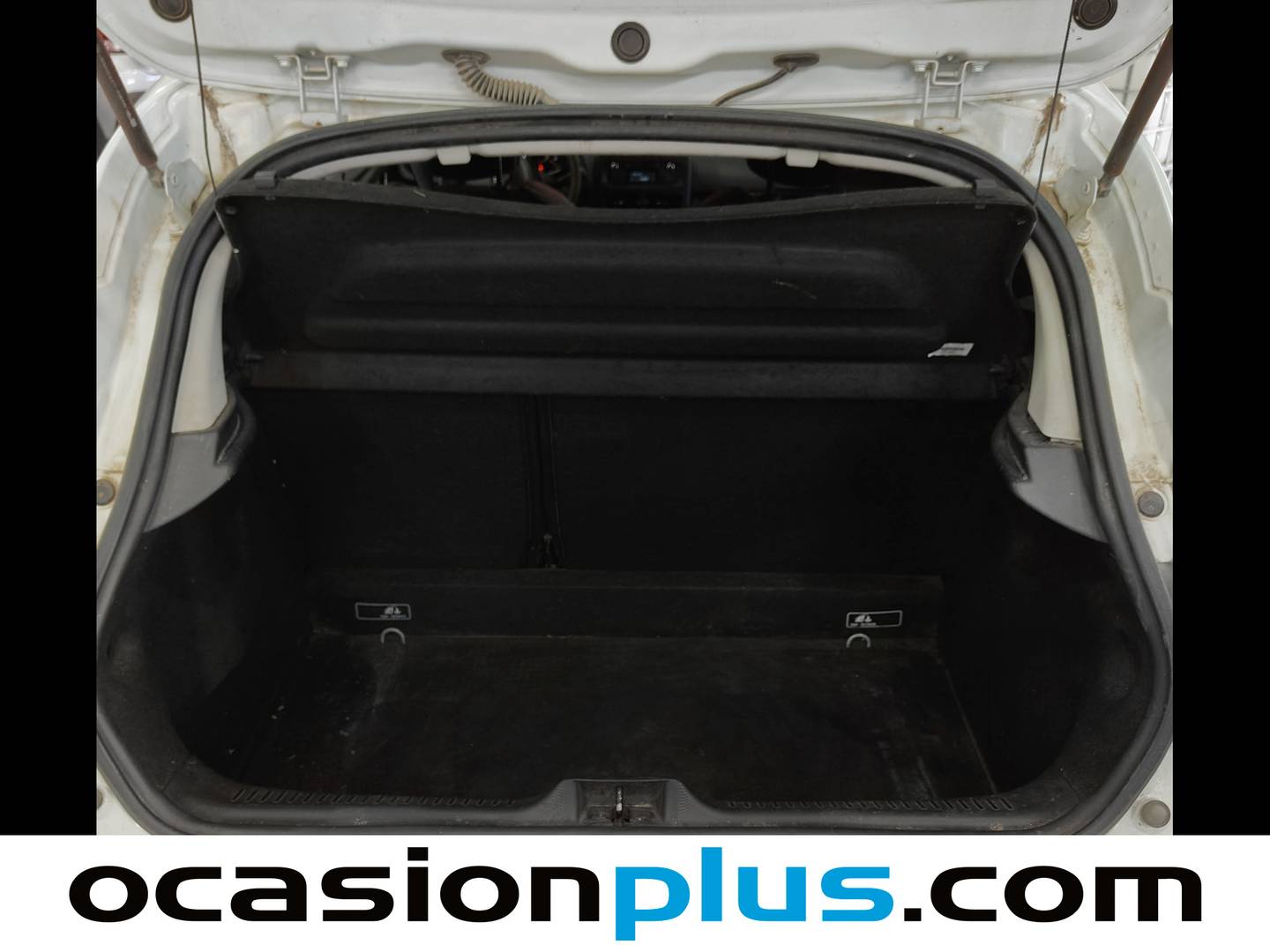 Foto Renault Clio Renault Clio 1.2 16v Authentique (75 CV)