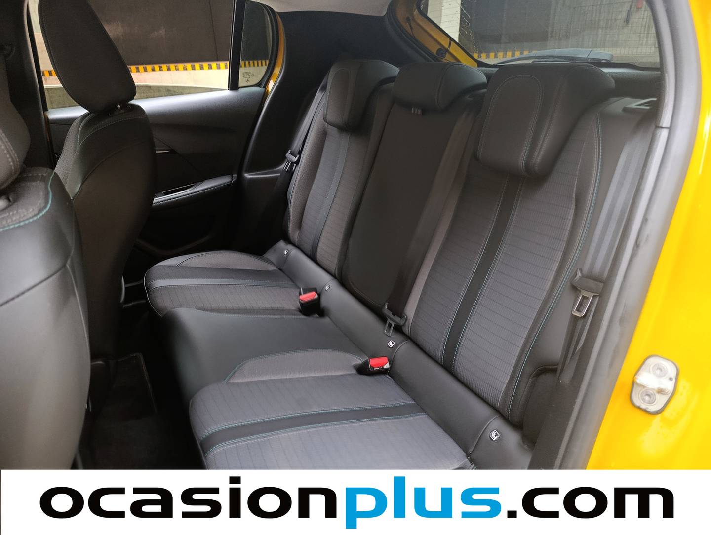 Foto asientos traseros Peugeot 208 Peugeot 208 PureTech 100 Allure EAT8 (100 CV)