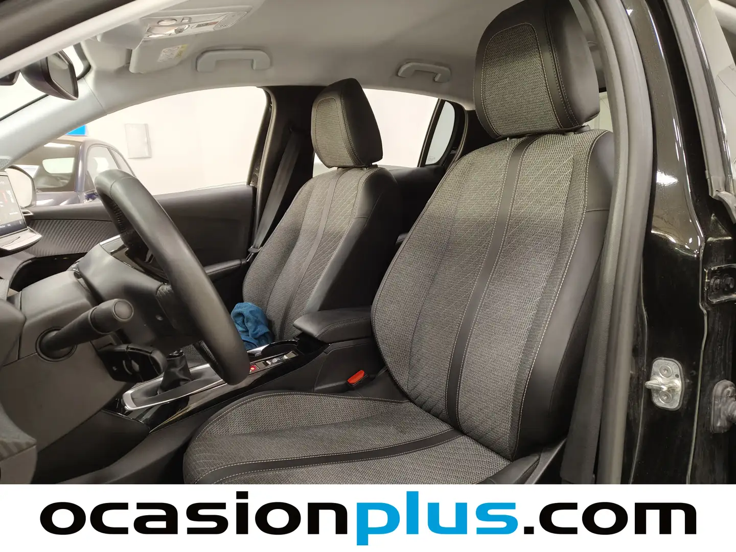 Foto Peugeot 208 Peugeot 208 PureTech 100 Allure  (100 CV)