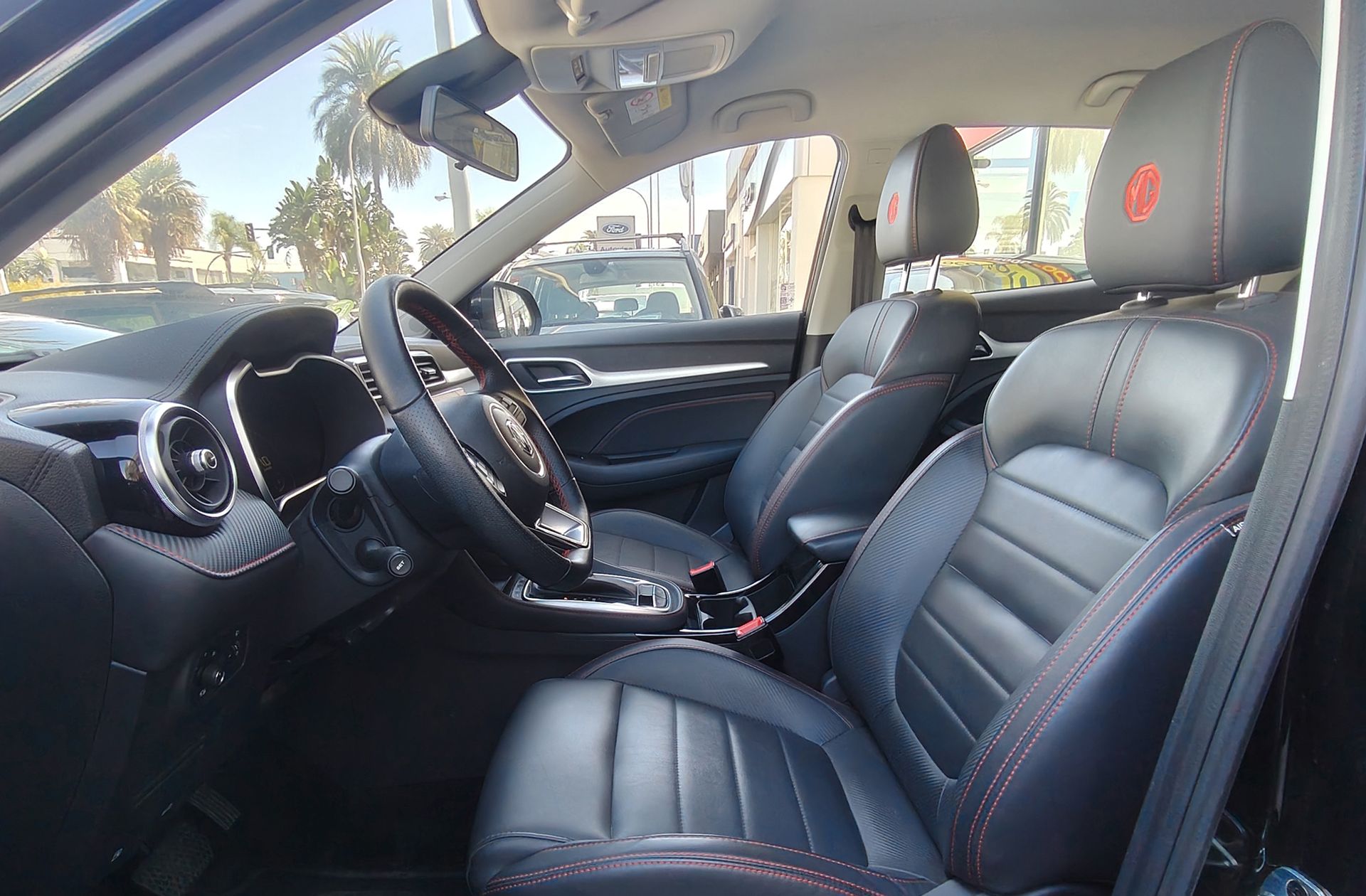 MG ZS 1.0T Luxury - foto 9