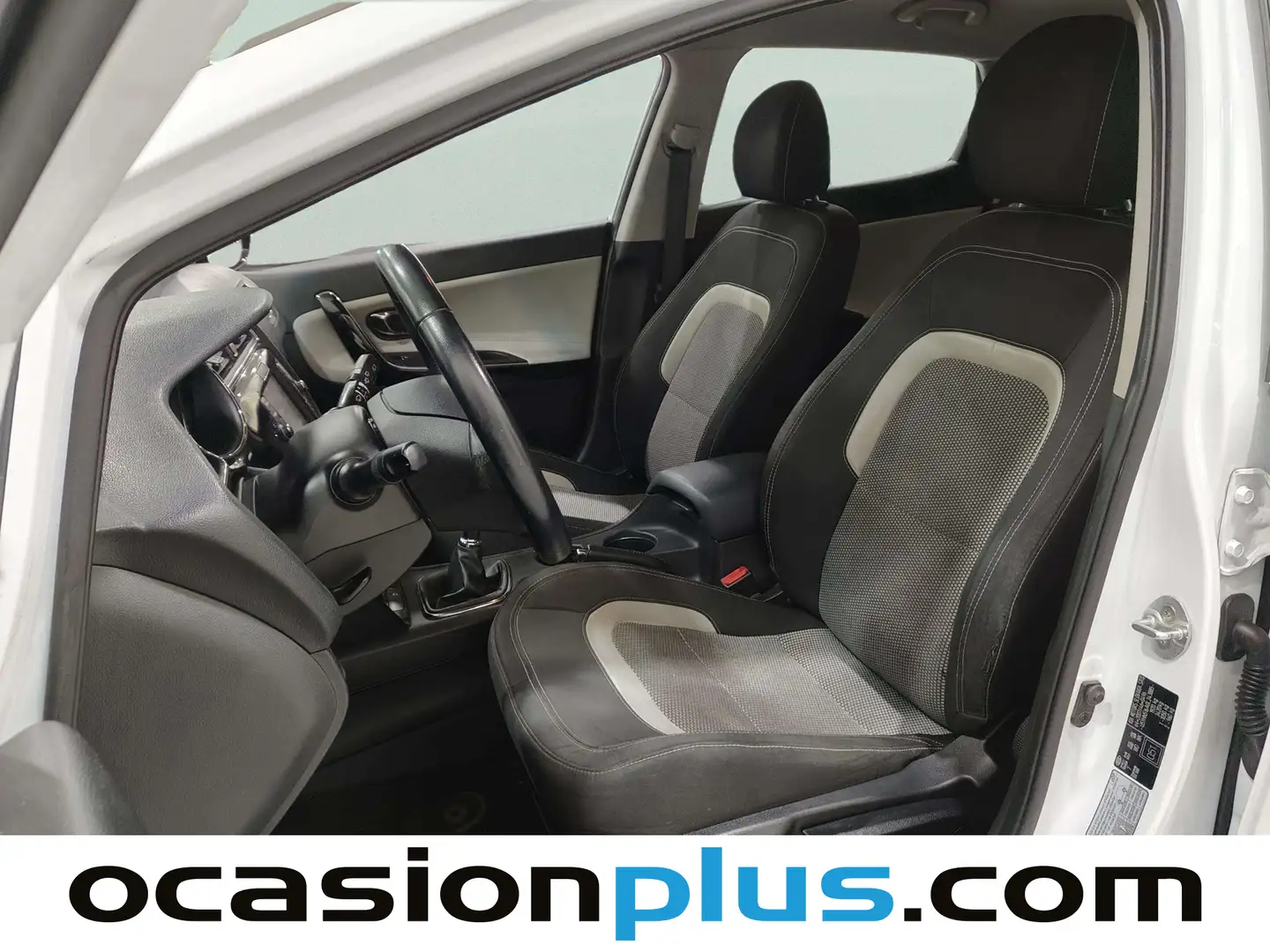 Foto KIA Ceed Kia Ceed 1.6 CRDi VGT x-Tech16 Eco-Dynamics (136 CV)