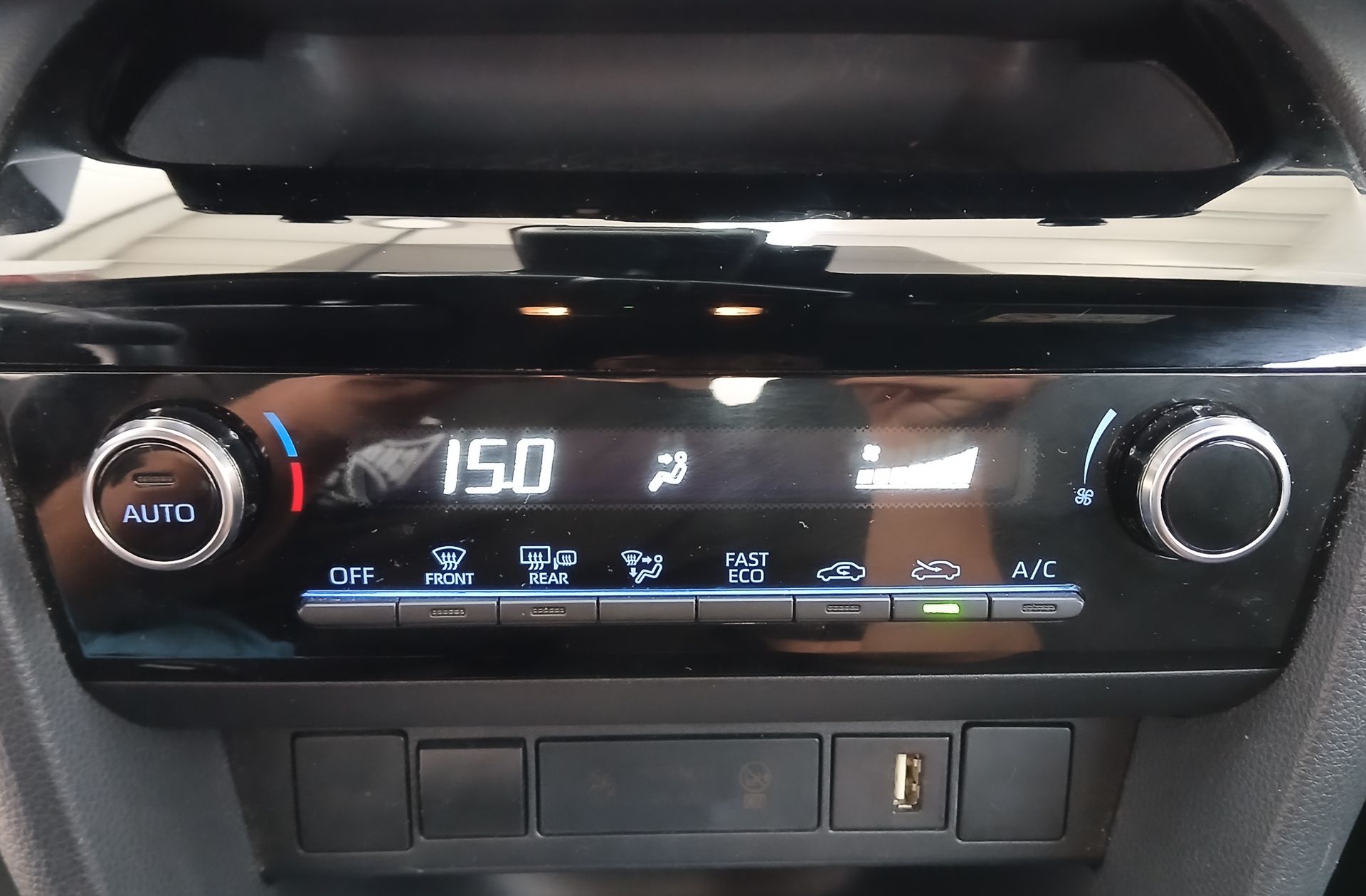 Toyota Yaris Cross 120H Active Tech - foto 30