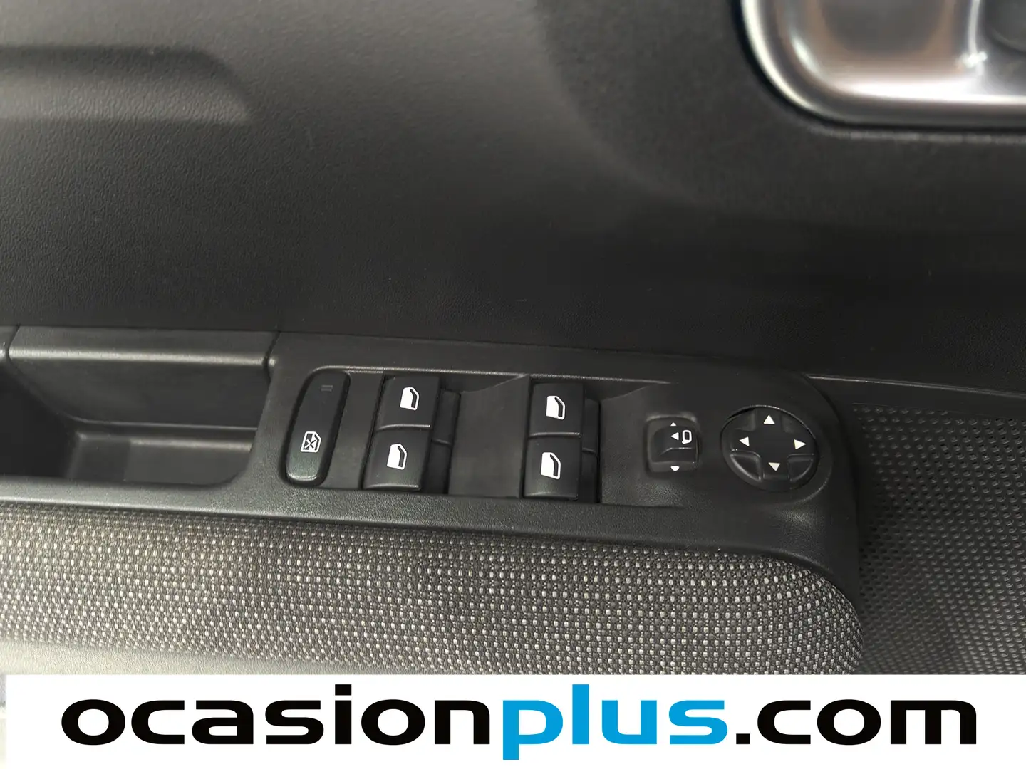 Foto Citroën C3 Aircross Citroen C3 Aircross PureTech 130 Shine Pack EAT6 (131 CV)