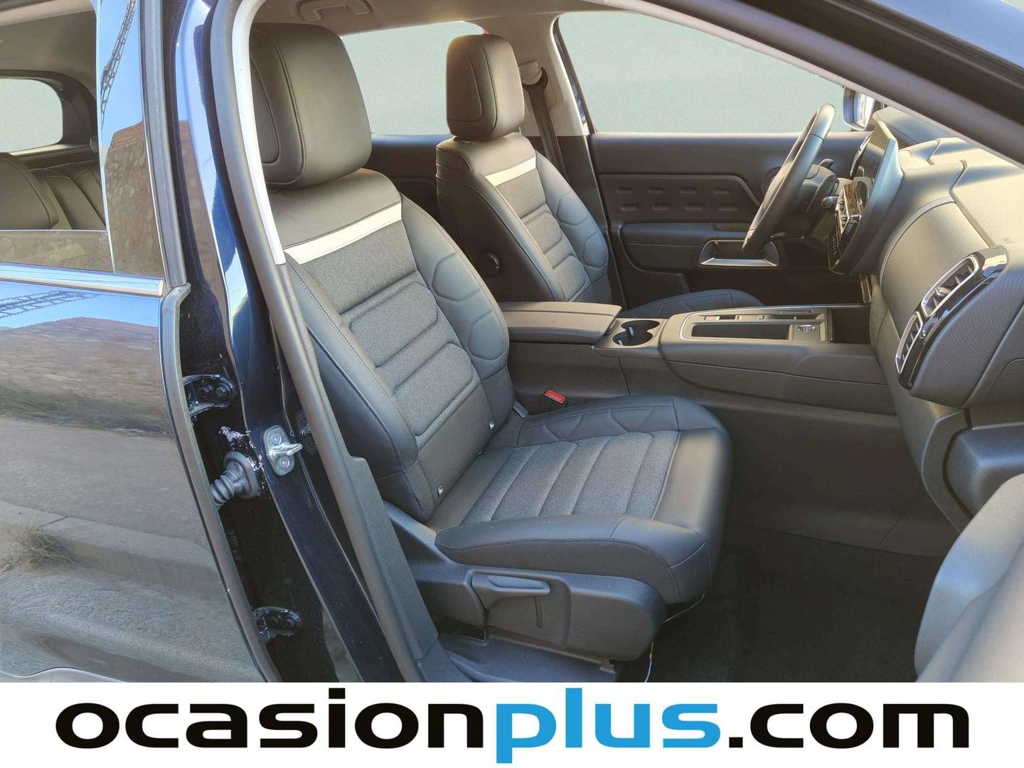 Foto Citroën C5 Aircross Citroen C5 Aircross Plug-in Hybrid 180 Plus e-EAT8 (180 CV)