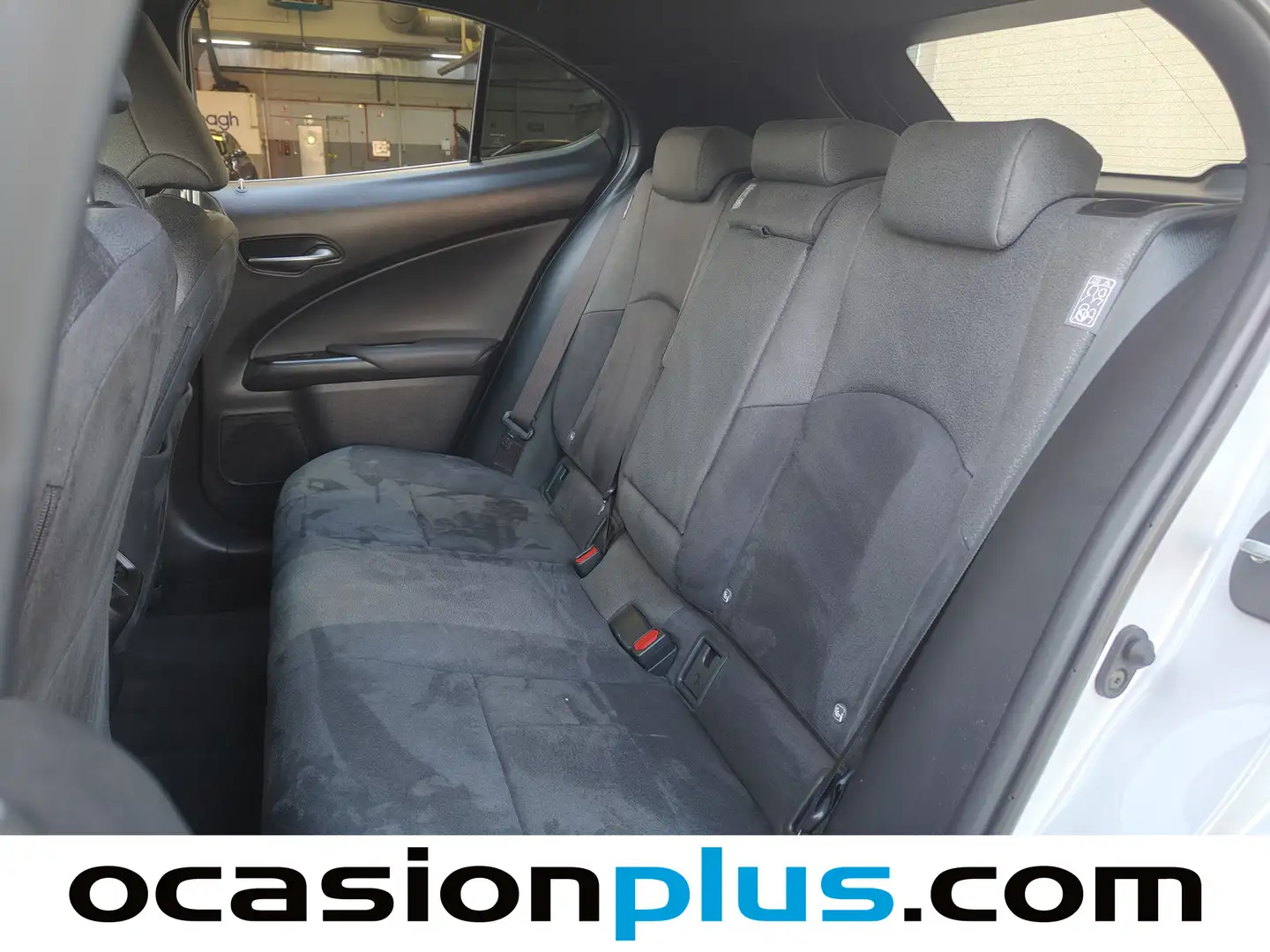 Foto Lexus UX Lexus UX 250h Business 2WD (184 CV)