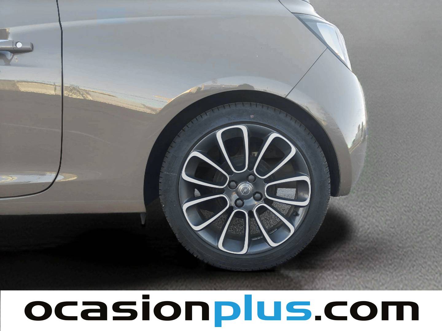 Foto Opel Adam Opel Adam 1.4 XEL Glam (87 CV)