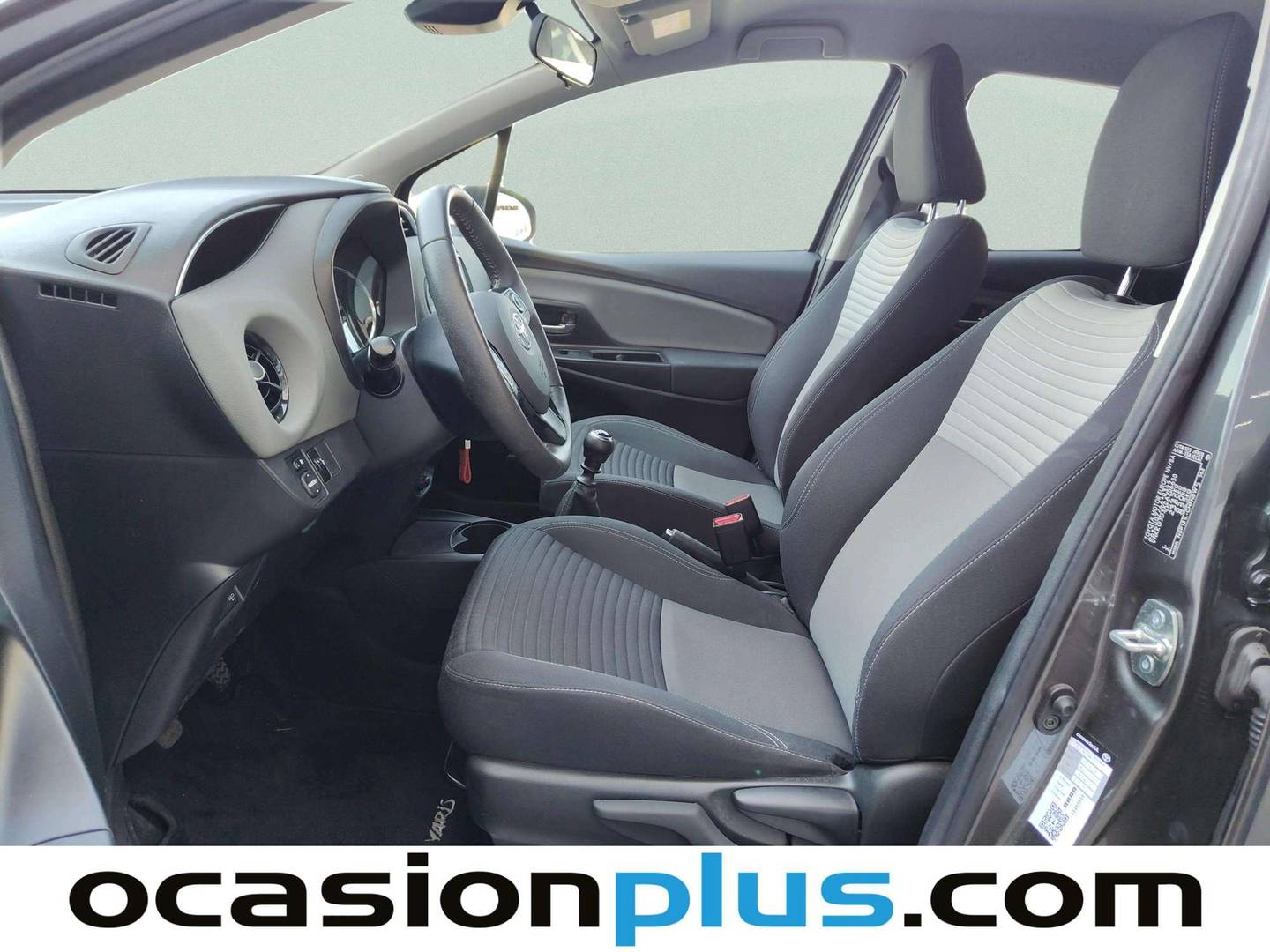 Foto asientos delanteros Toyota Yaris Toyota Yaris 1.5 Feel (111 CV)