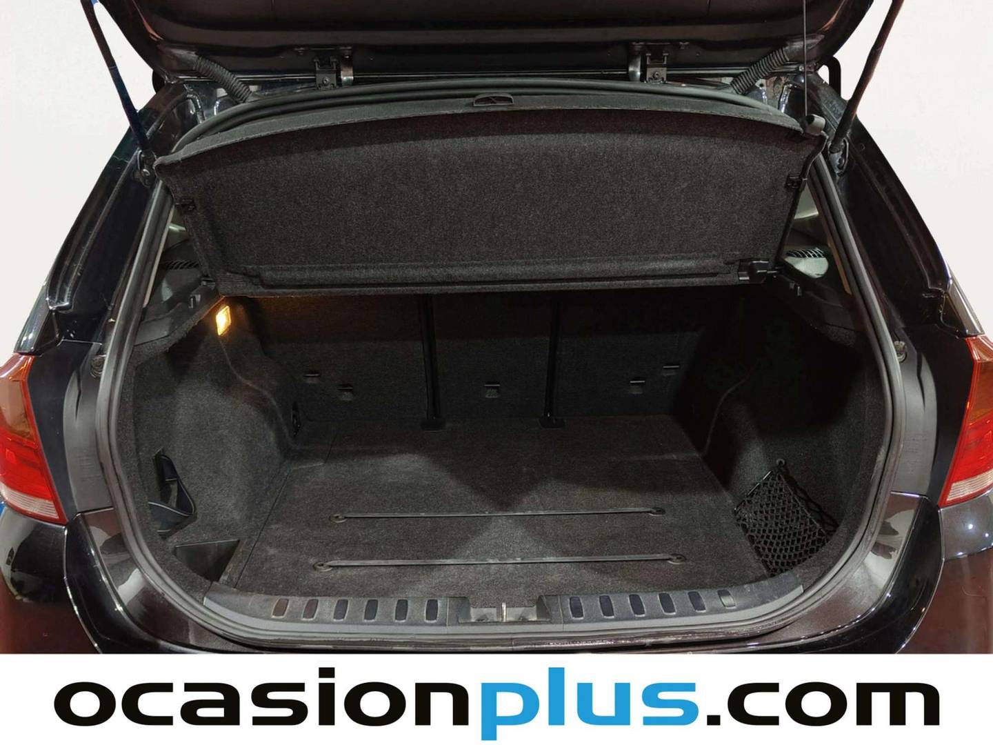 Fotos maletero BMW X1 BMW X1 sDrive18d (143 CV)