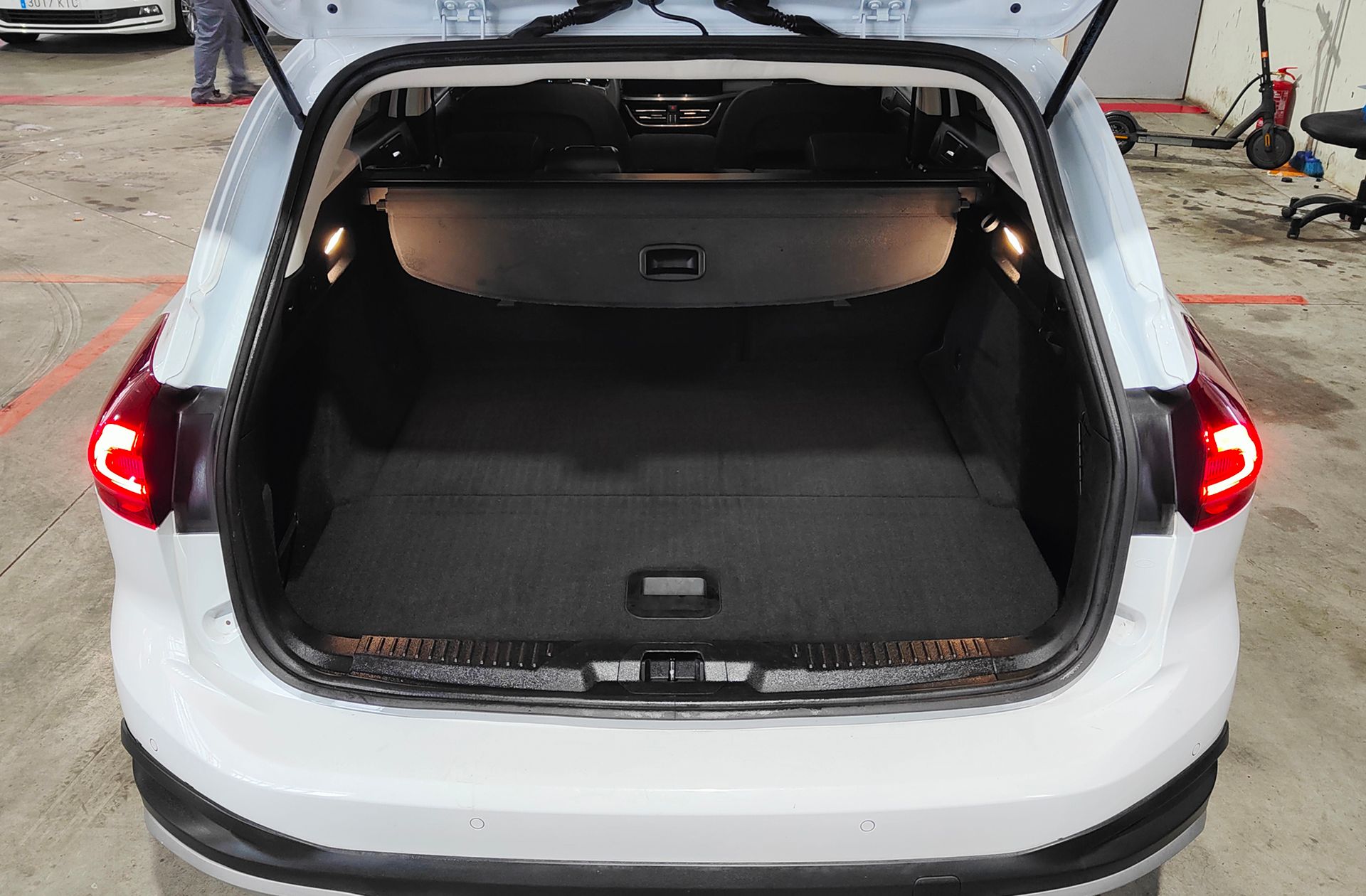 Ford Focus SportBreak 1.0 EcoBoost MHEV Active - foto 18
