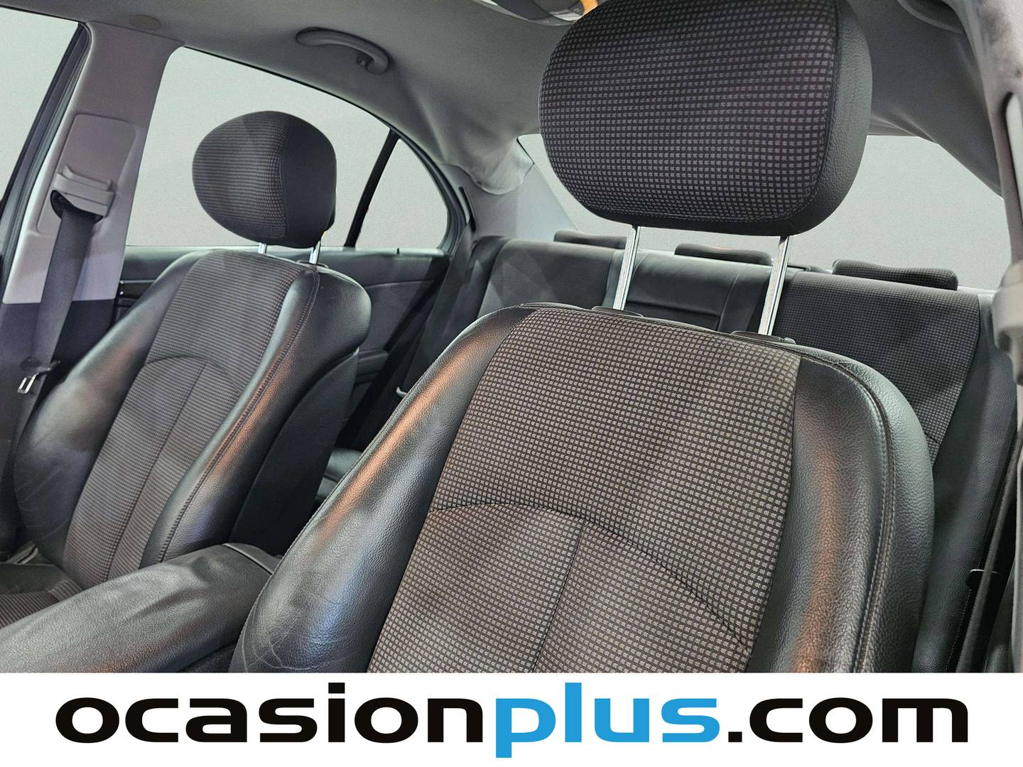 Extras y acabados del Mercedes Clase E Mercedes Clase E E220 CDI Elegance (150 CV)