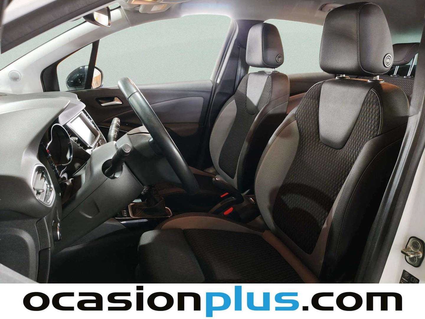 Foto asientos delanteros Opel Crossland X Opel Crossland X 1.2 Innovation (130 CV)