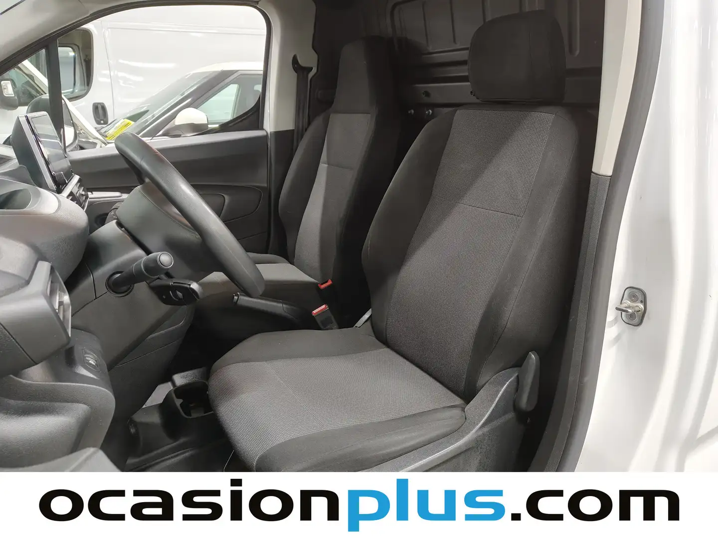 Foto Peugeot Partner Peugeot Partner Furgon BlueHDi 100 S&S Pro Standard 600kg (98 CV)