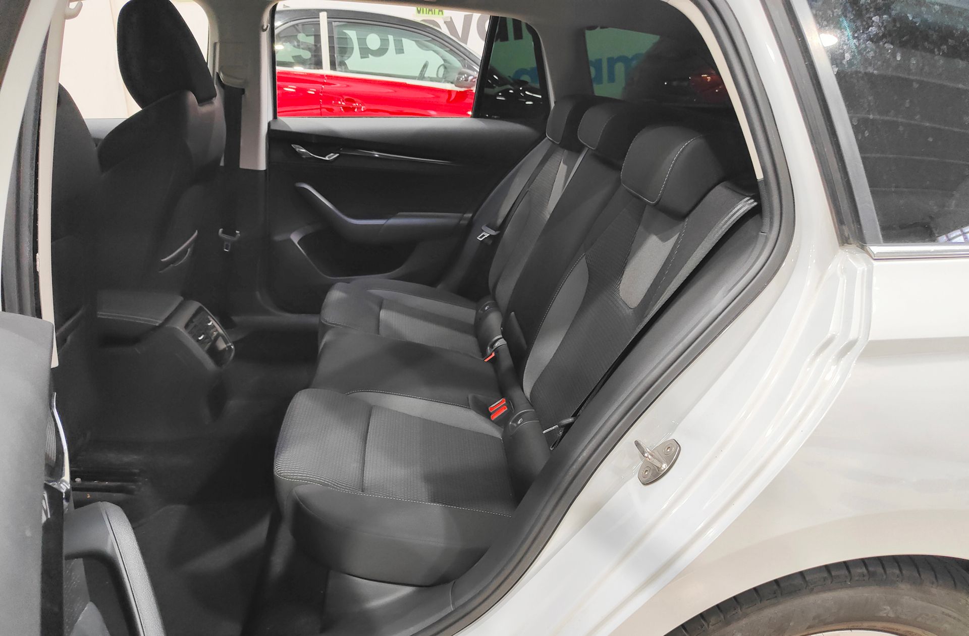Škoda Octavia Combi 1.0 TSI mHEV Ambition DSG - foto 11