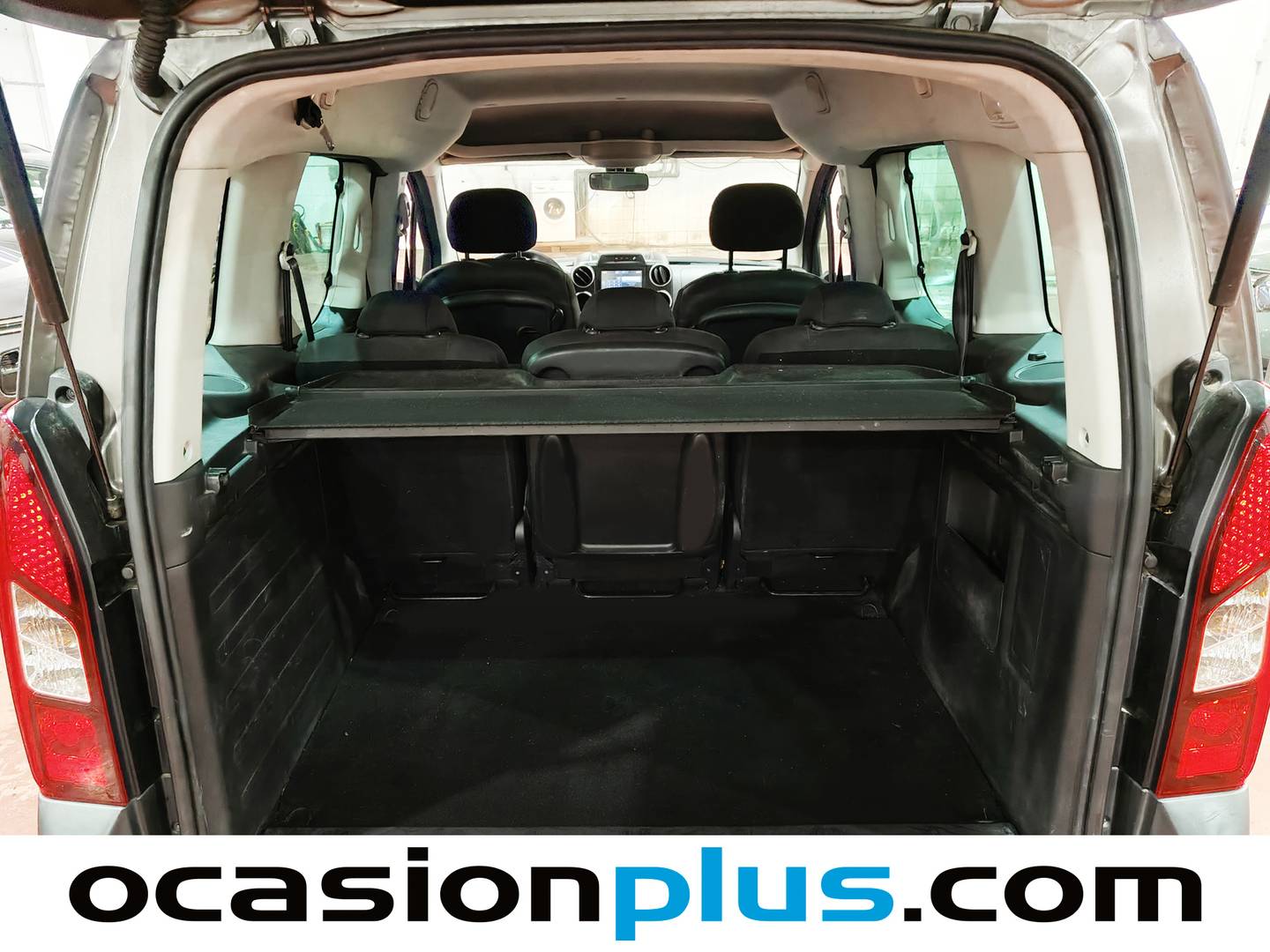 Foto Peugeot Partner Peugeot Partner Tepee 1.6 BlueHDi TEPEE Outdoor (100 CV)