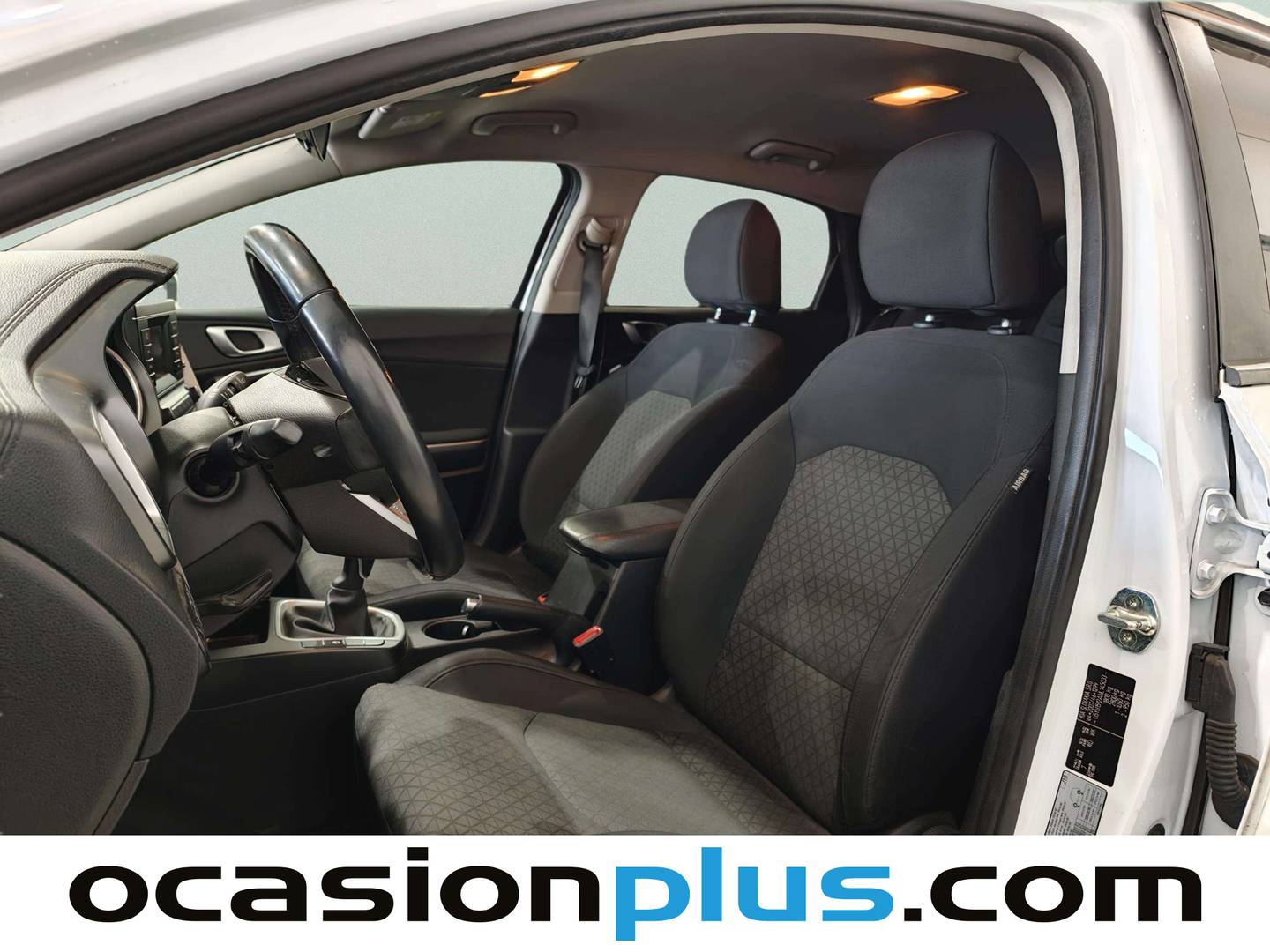 Foto asientos delanteros KIA Ceed Kia Ceed 1.0 T-GDi Concept  (120 CV)