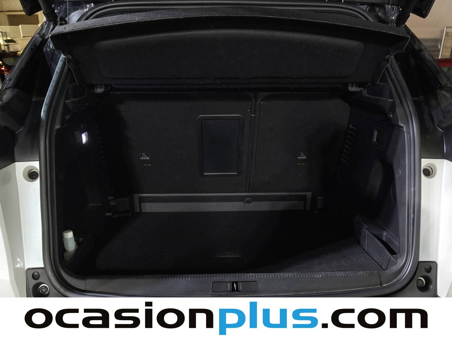 Foto Peugeot 3008 Peugeot 3008 BlueHDI 130 S&S GT Line EAT8 (130 CV)