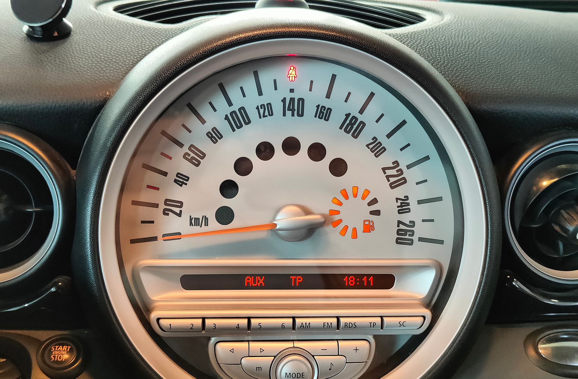 MINI Cooper One D - foto 24