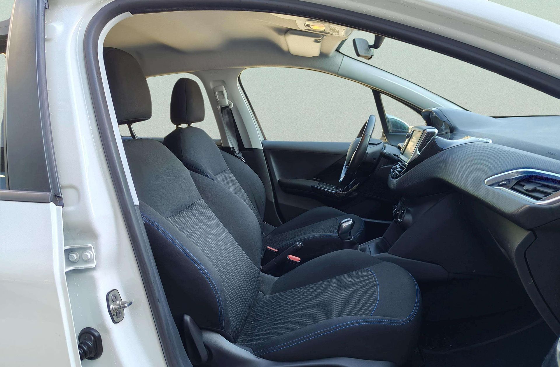 Peugeot 208 PureTech 82 Style - foto 17