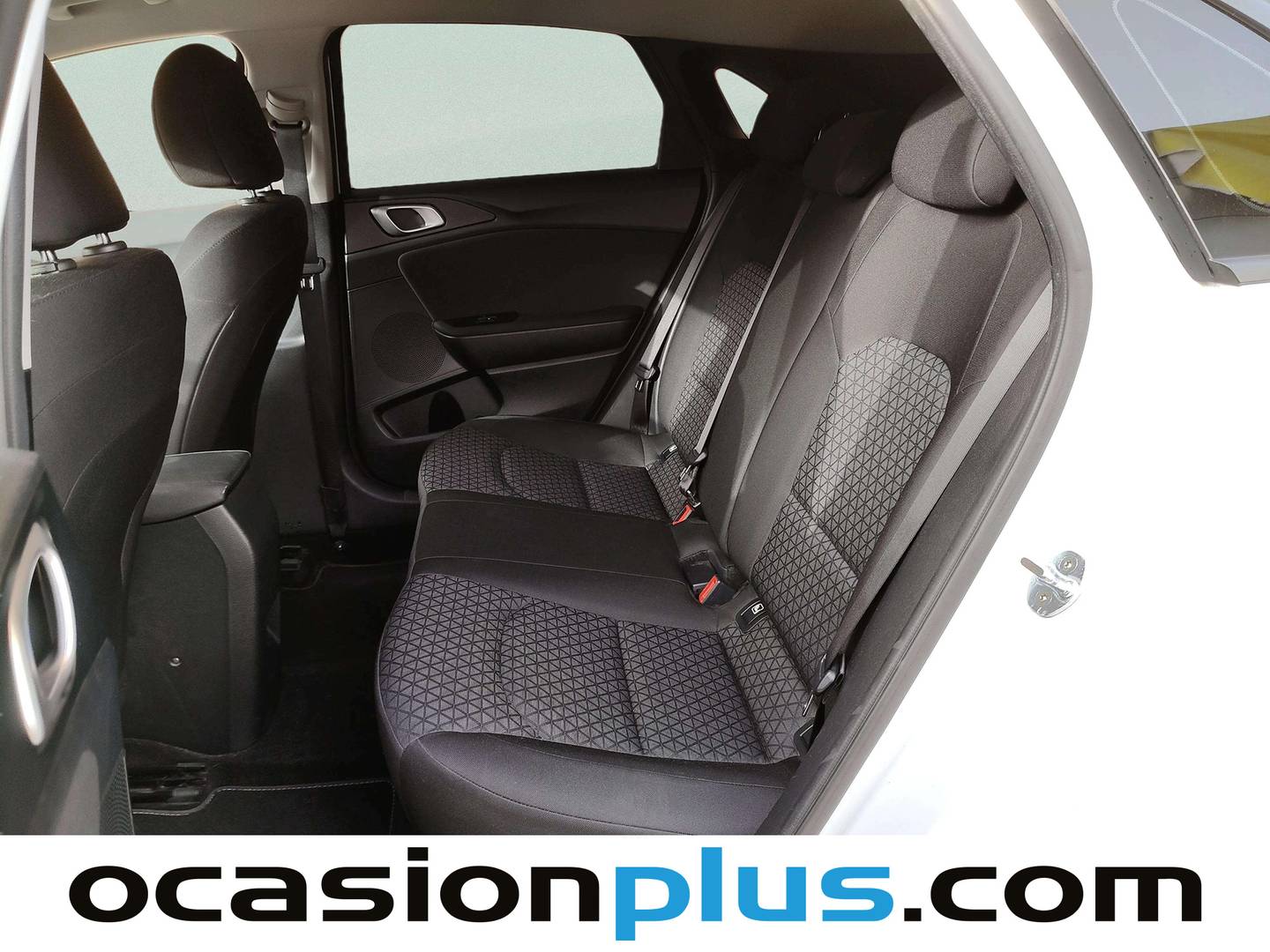 Foto asientos traseros KIA Ceed Kia Ceed 1.0 T-GDi Concept (120 CV)